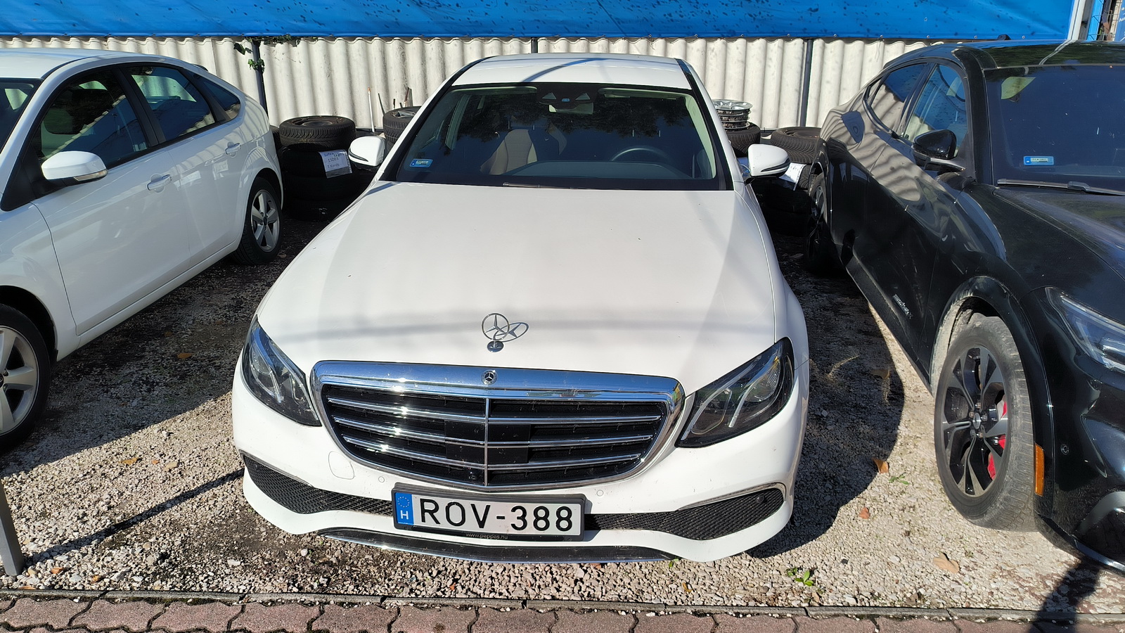 Mercedes-Benz E200 4Matic személygépjármű 3