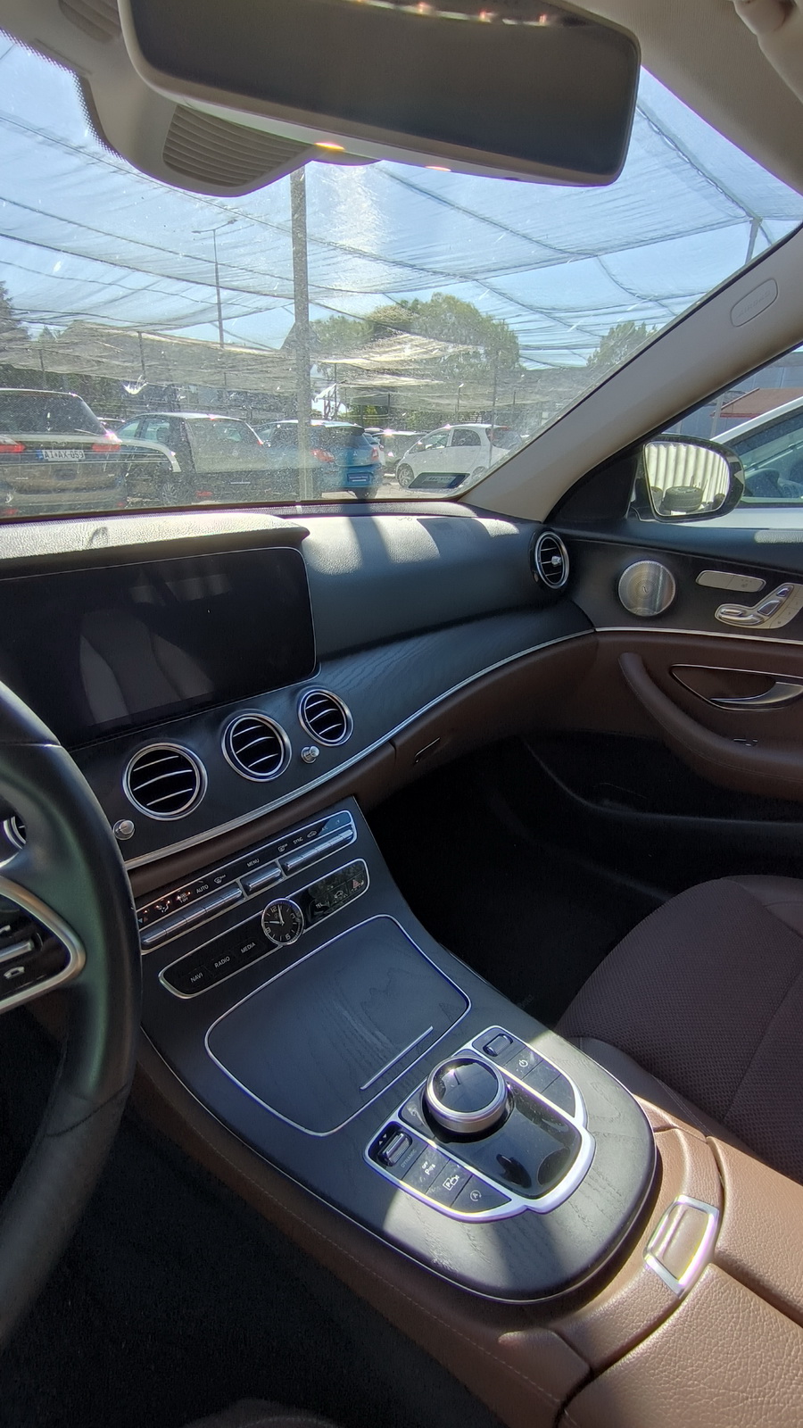 Mercedes-Benz E200 4Matic személygépjármű 8