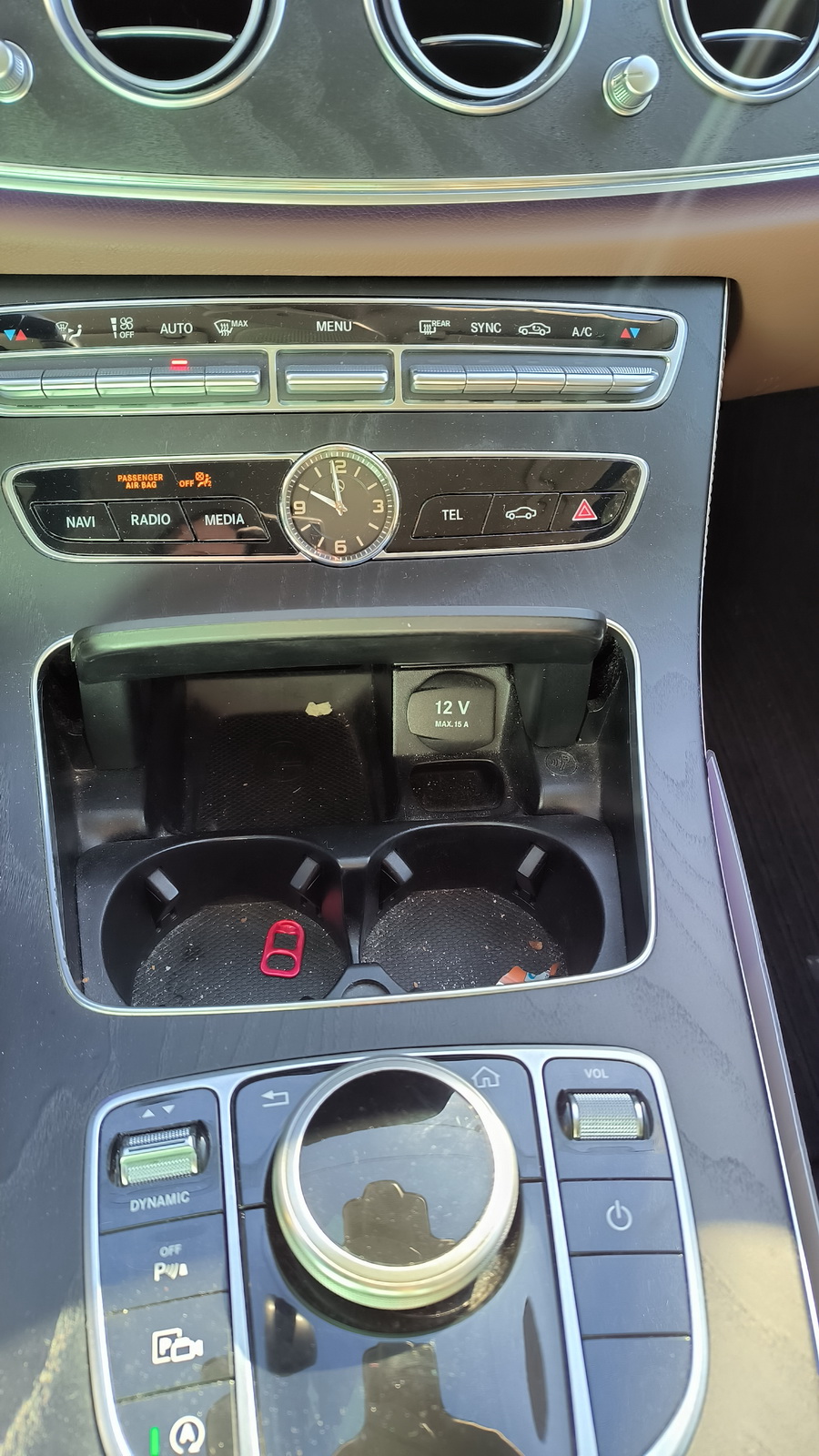 Mercedes-Benz E200 4Matic személygépjármű 19