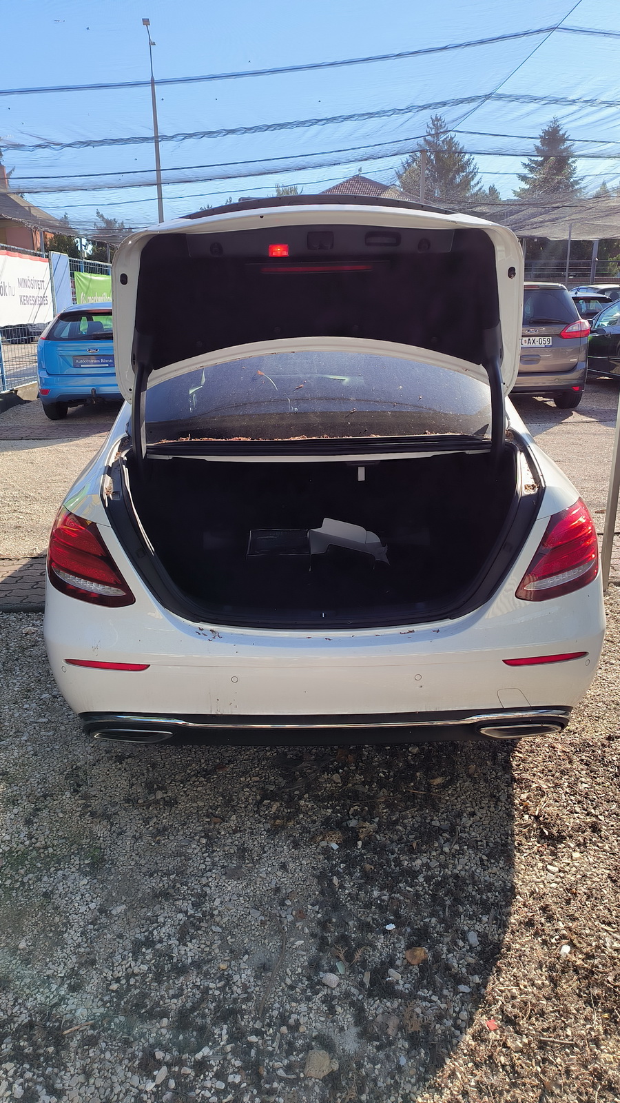 Mercedes-Benz E200 4Matic személygépjármű 21