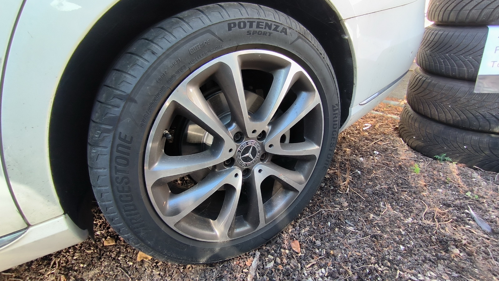 Mercedes-Benz E200 4Matic személygépjármű 27