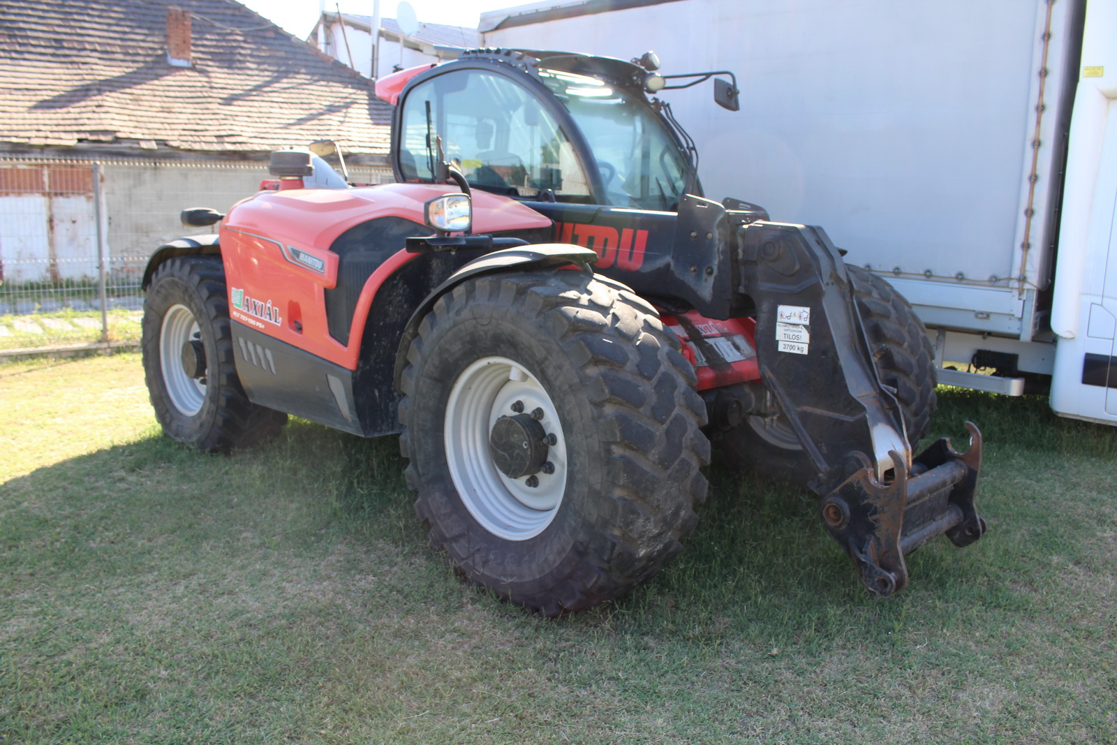 Kitológémes rakodógép - Manitou 3