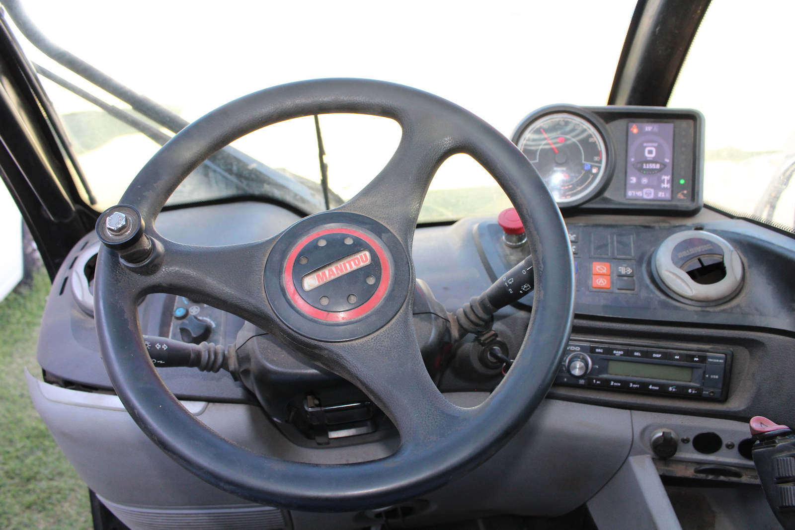 Kitológémes rakodógép - Manitou 9