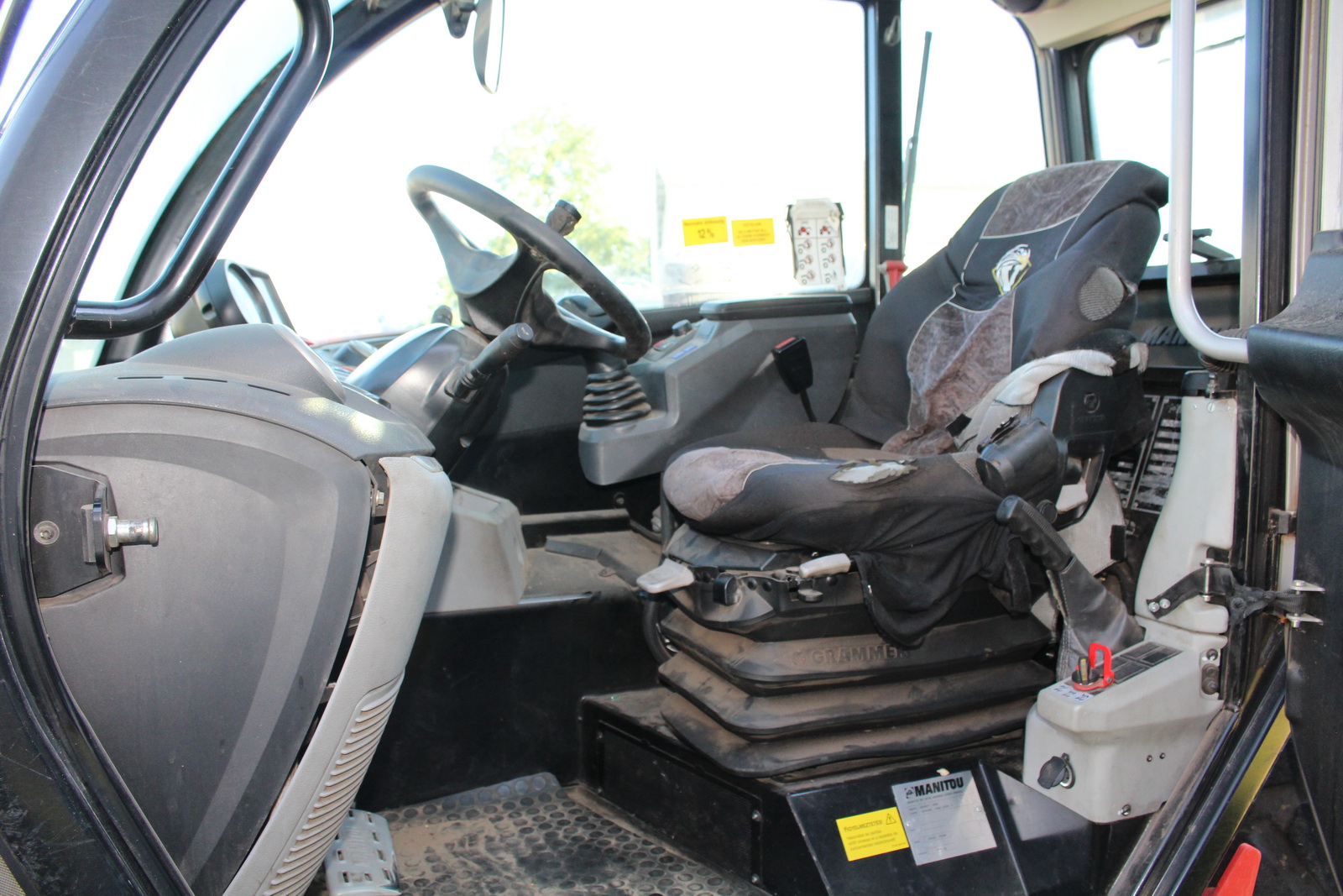 Kitológémes rakodógép - Manitou 10