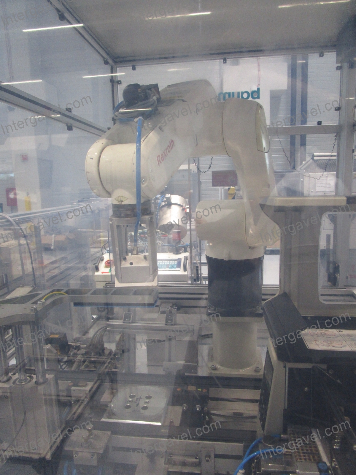 Cimkéző munkahely Rexroth robottal 7