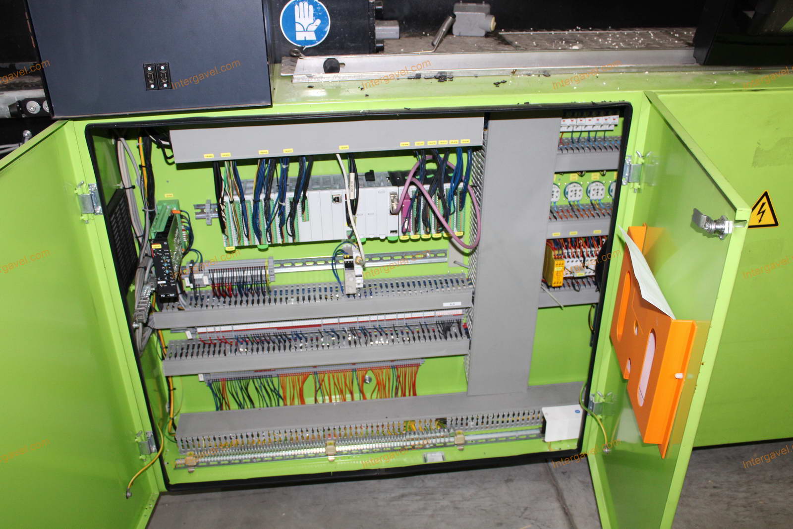 Fröccsöntő gép - Engel, VICTORY 330/60 Tech 11