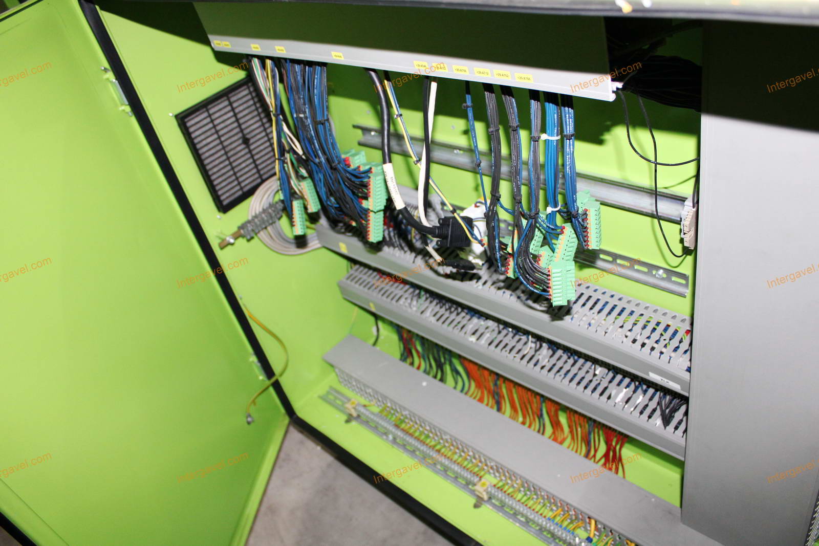 Fröccsöntő gép - Engel, VICTORY 330/60 Tech 8