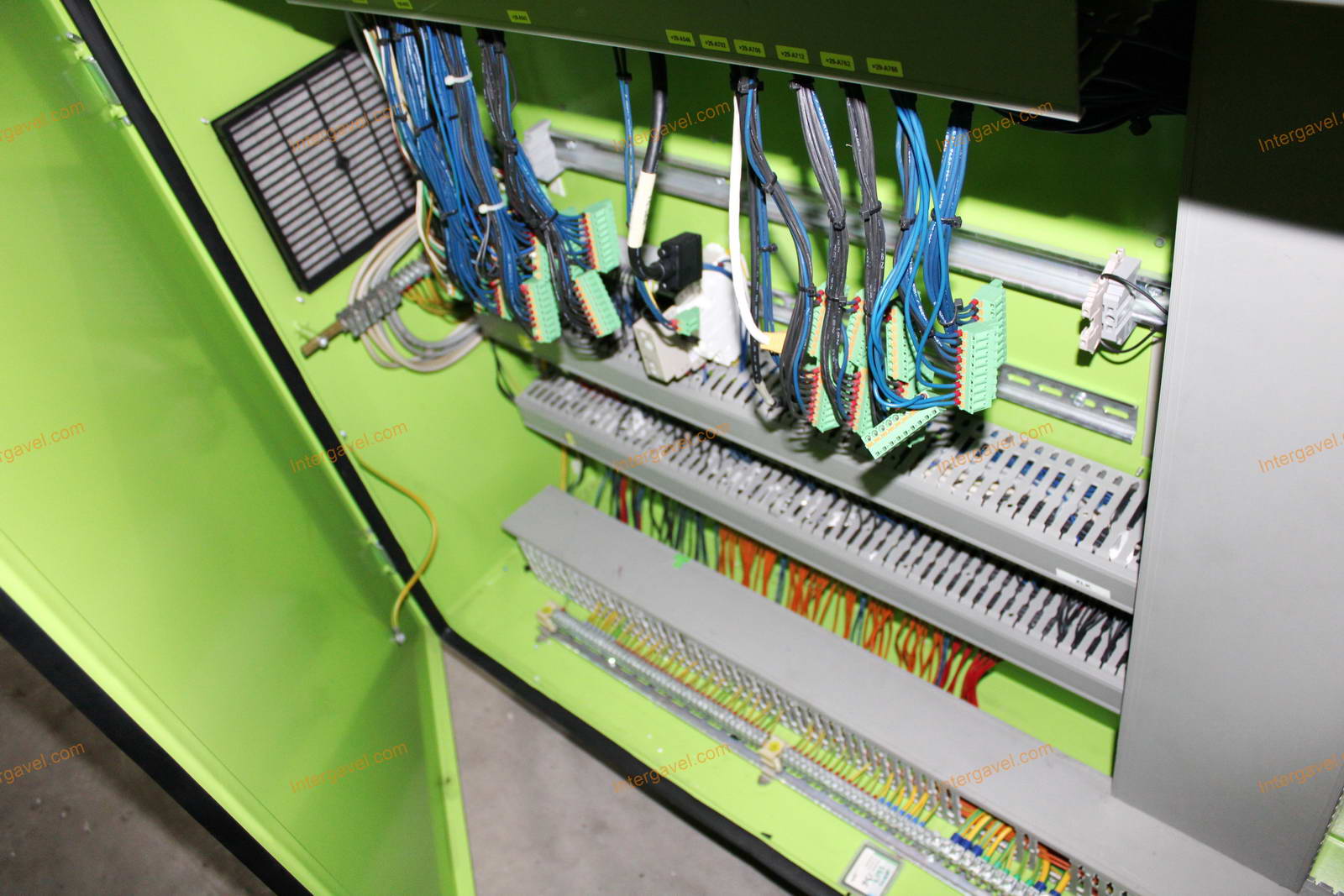 Fröccsöntő gép - Engel, VICTORY 330/60 Tech 8