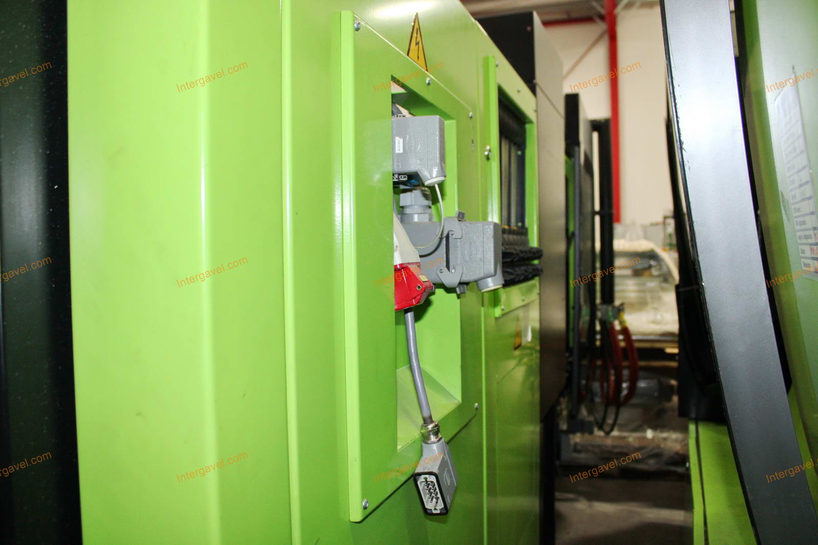 Fröccsöntő gép - Engel, VICTORY 330/60 Tech 8