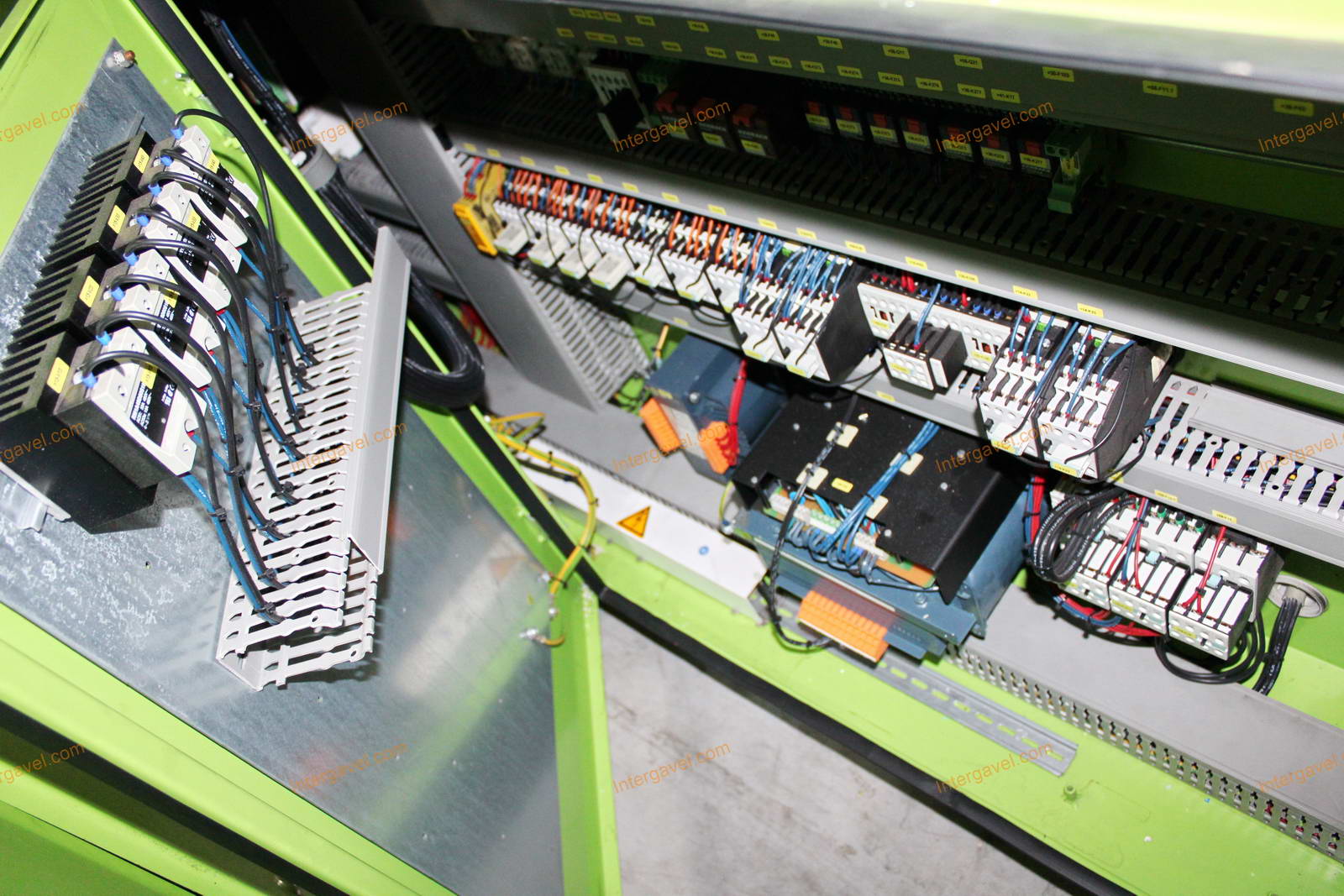 Fröccsöntő gép - Engel, VICTORY 330/60 Tech 9