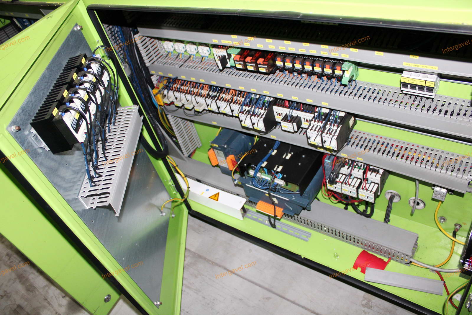 Fröccsöntő gép - Engel, VICTORY 330/60 Tech 9