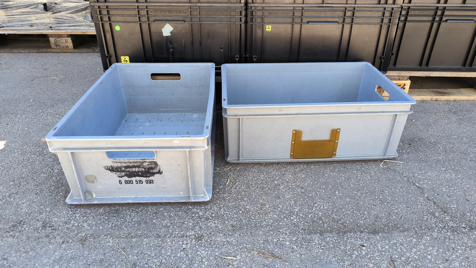 Láda (szürke-fogantyúval) 2