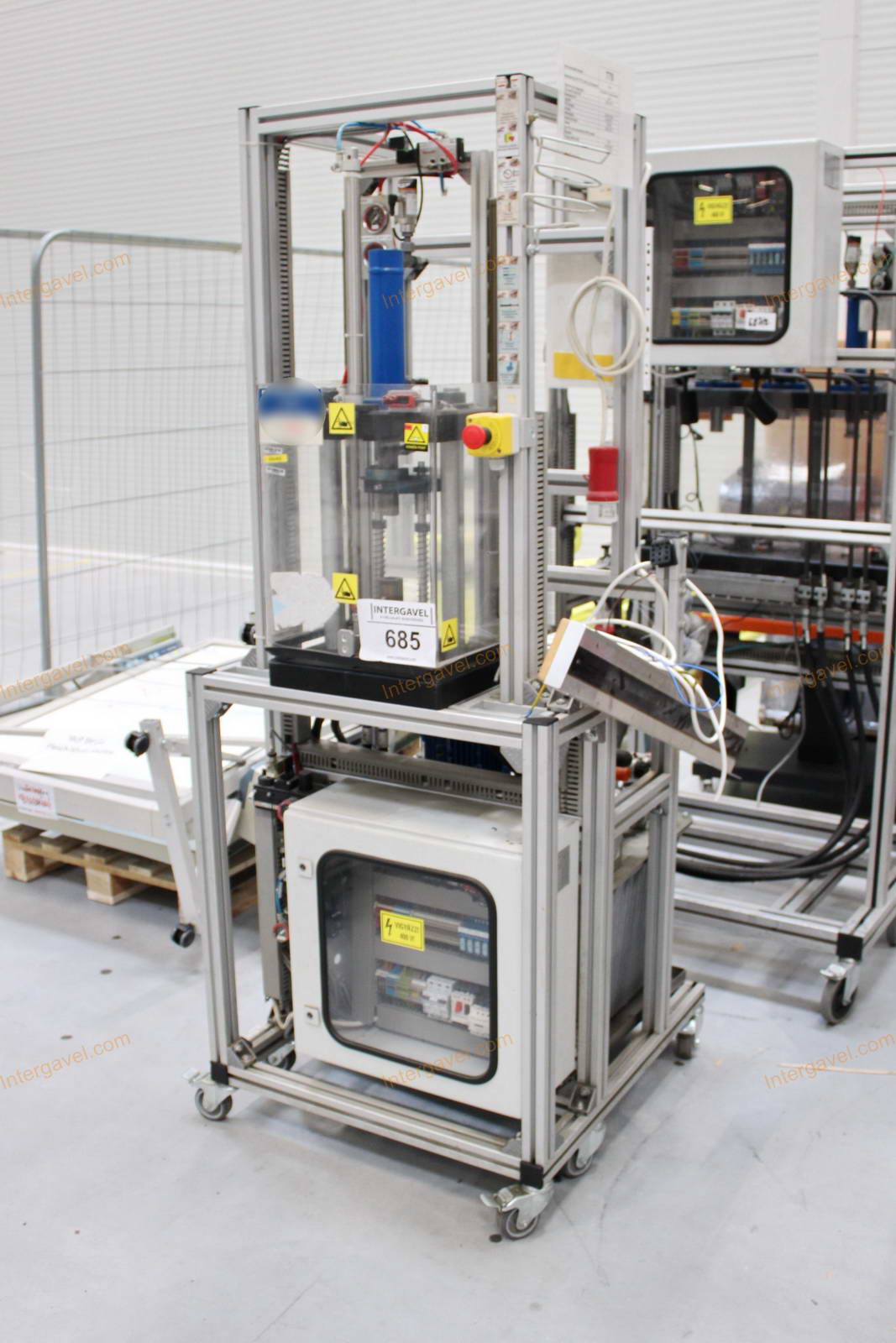 Bontott préselő célgép