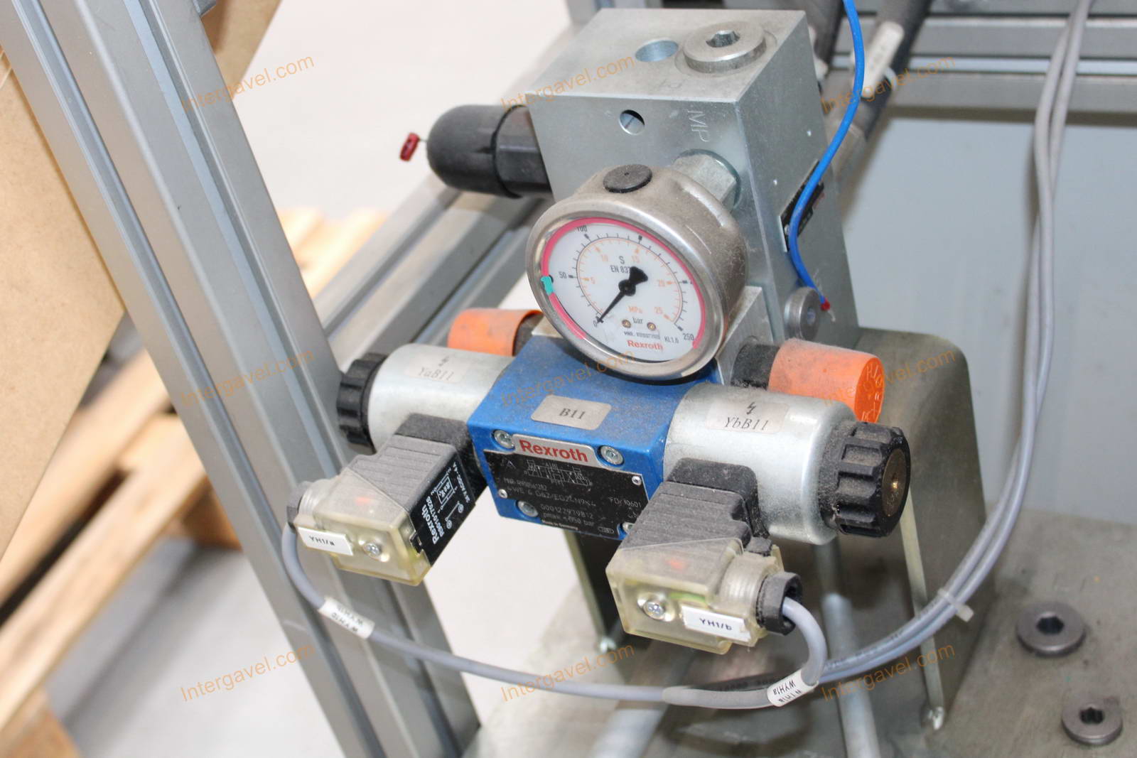 Bontott préselő célgép 11