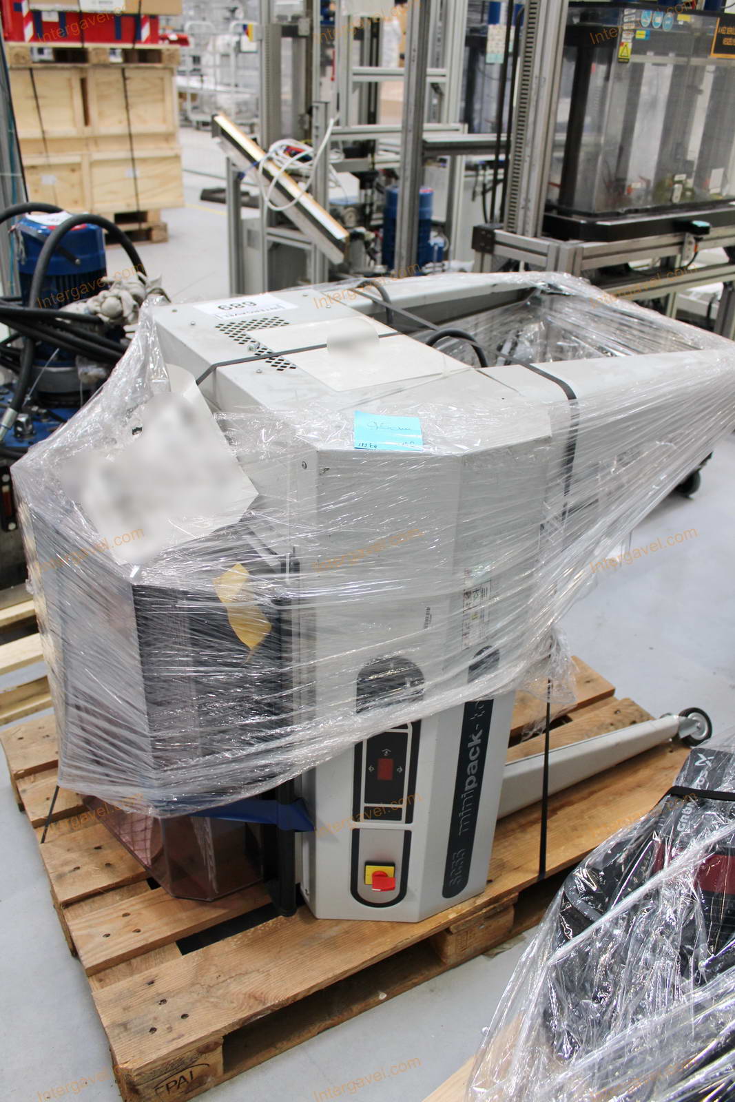 Zsugorfóliázó gép 8