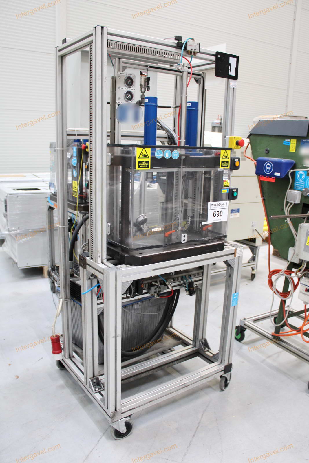 Bontott préselő célgép