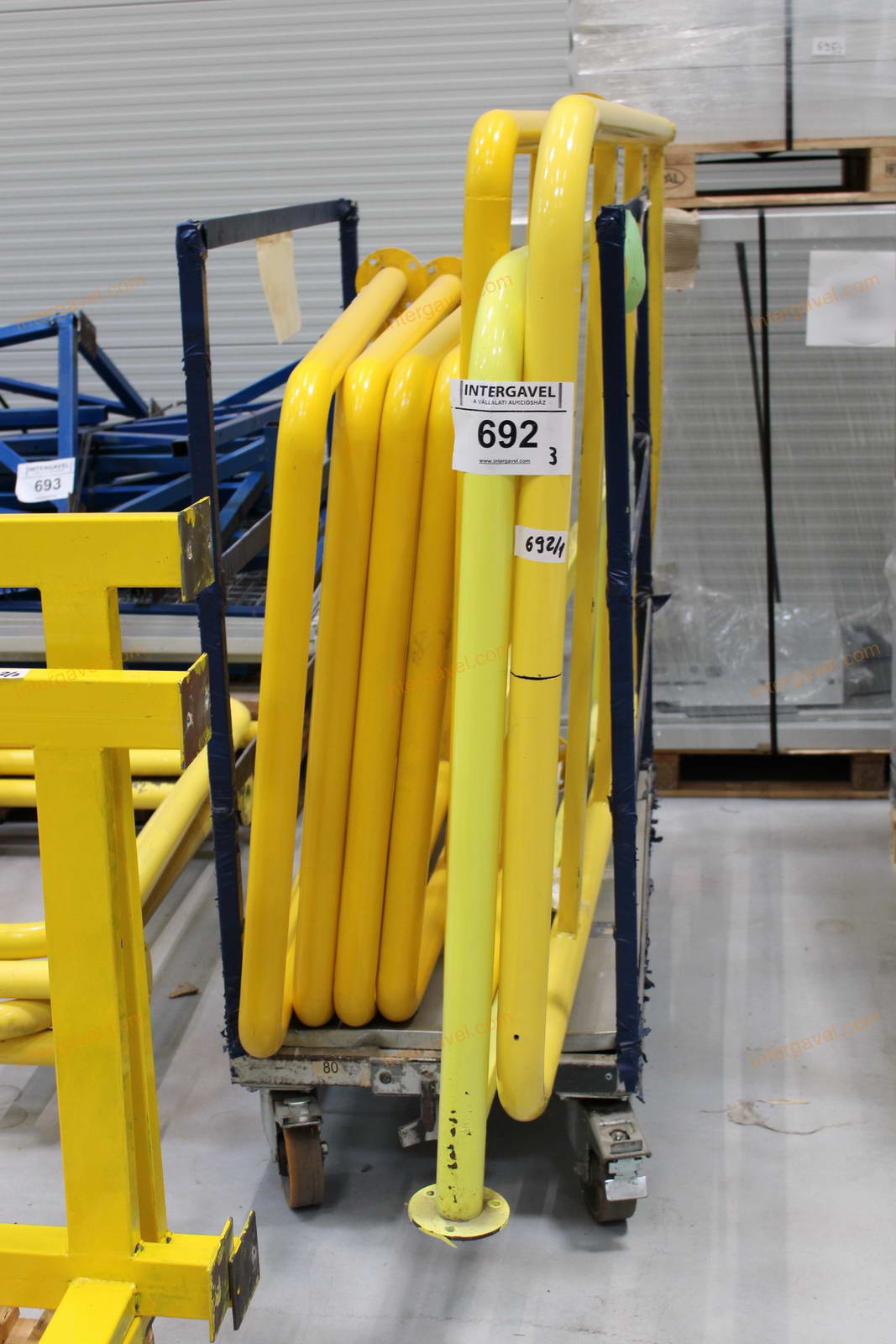 Bontott korlátelemek 11