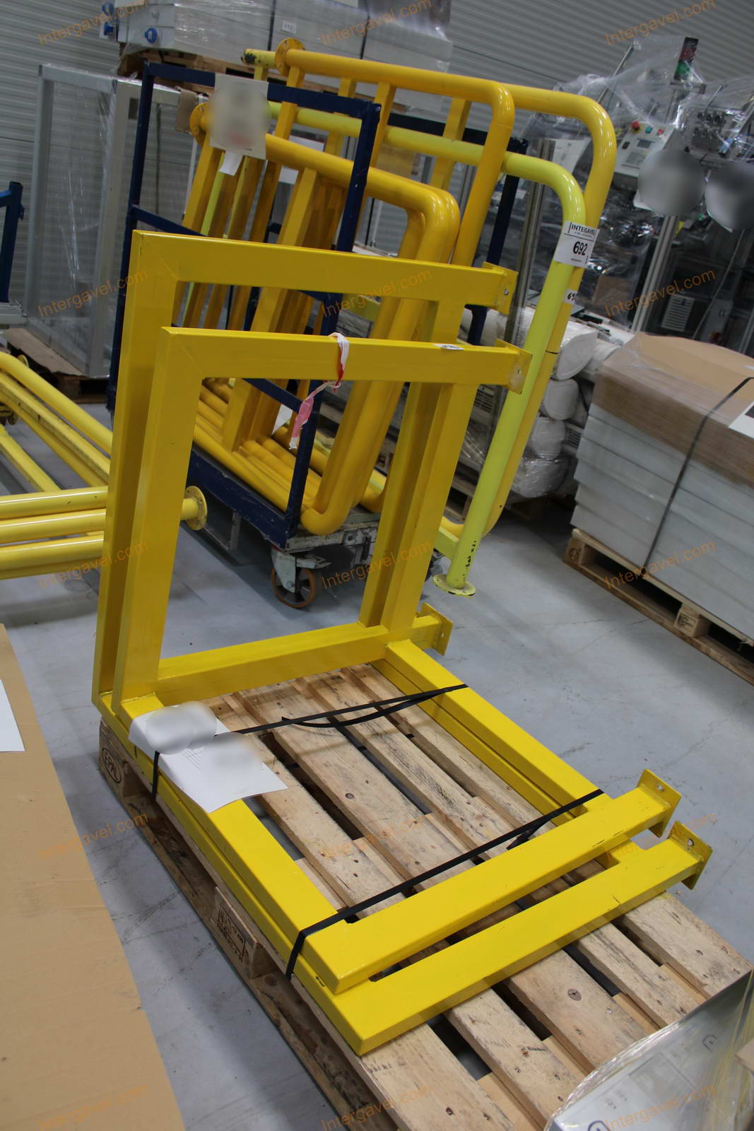 Bontott korlátelemek 18