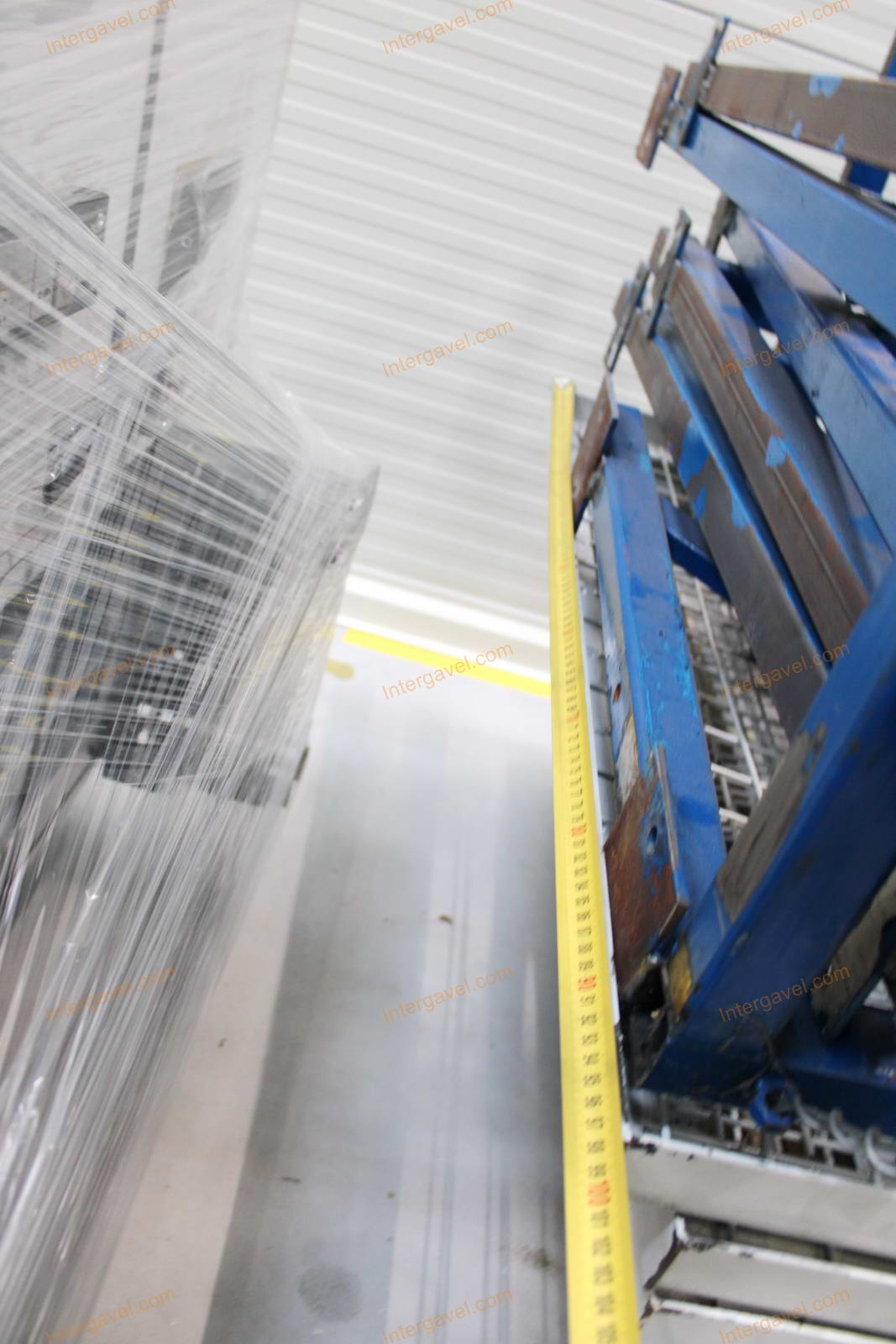 Bontott térelválasztó kerítés és oszlopok 8