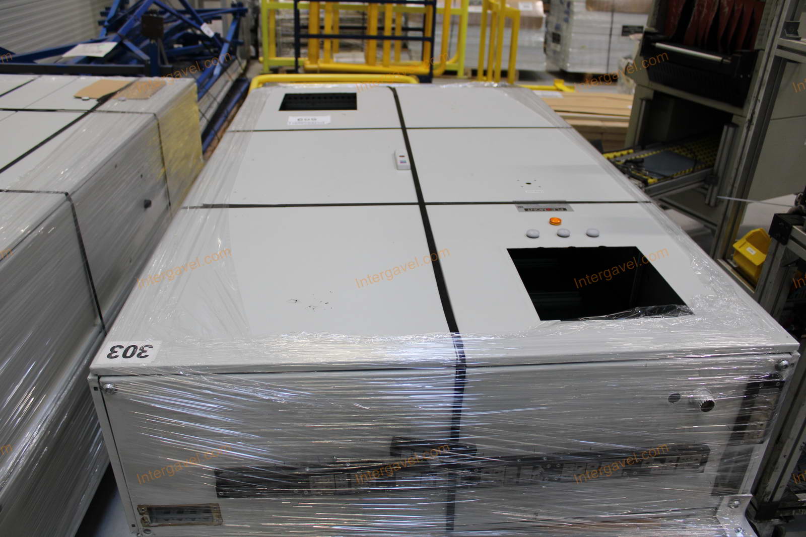 Villamos szekrény - bontott 2