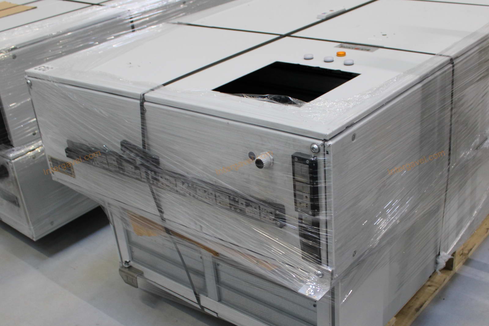 Villamos szekrény - bontott 3