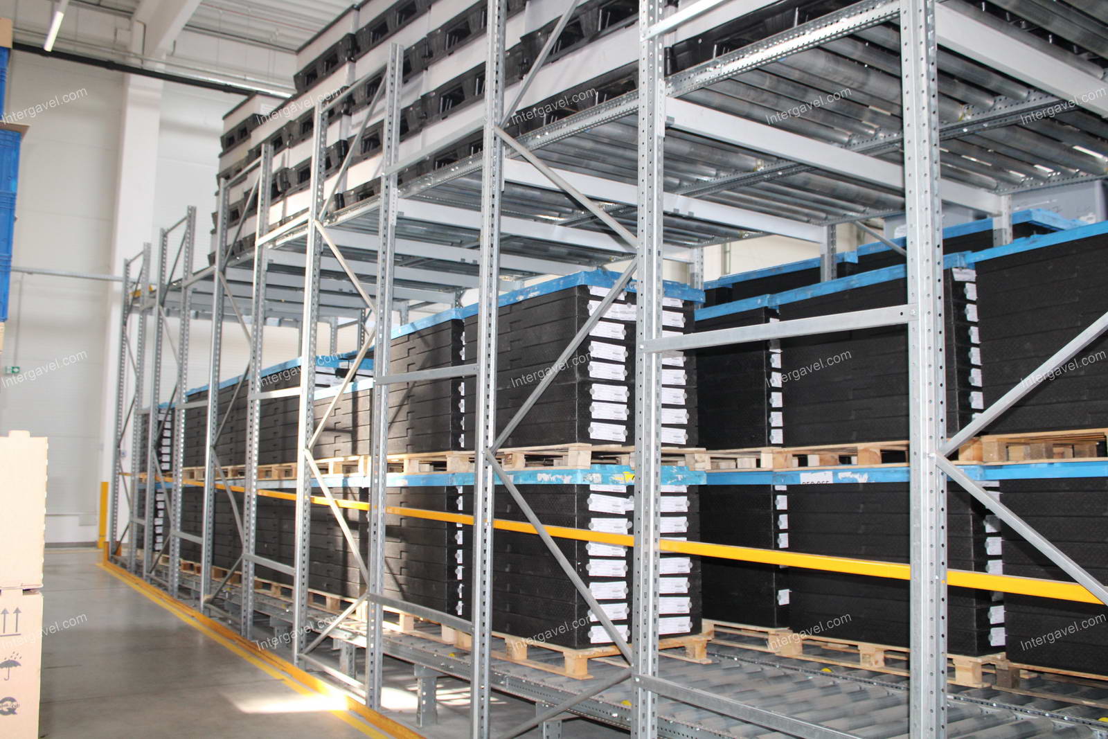 Görgős átfutó állvány 4