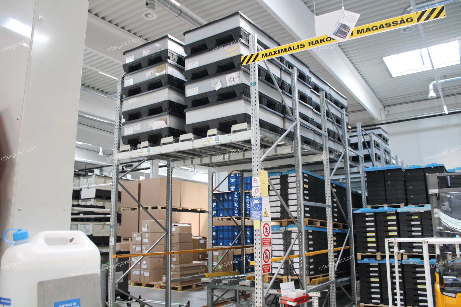 Görgős átfutó állvány 7