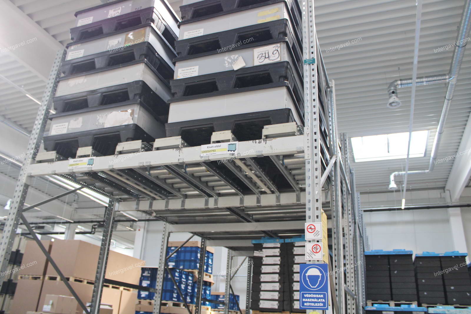 Görgős átfutó állvány 8