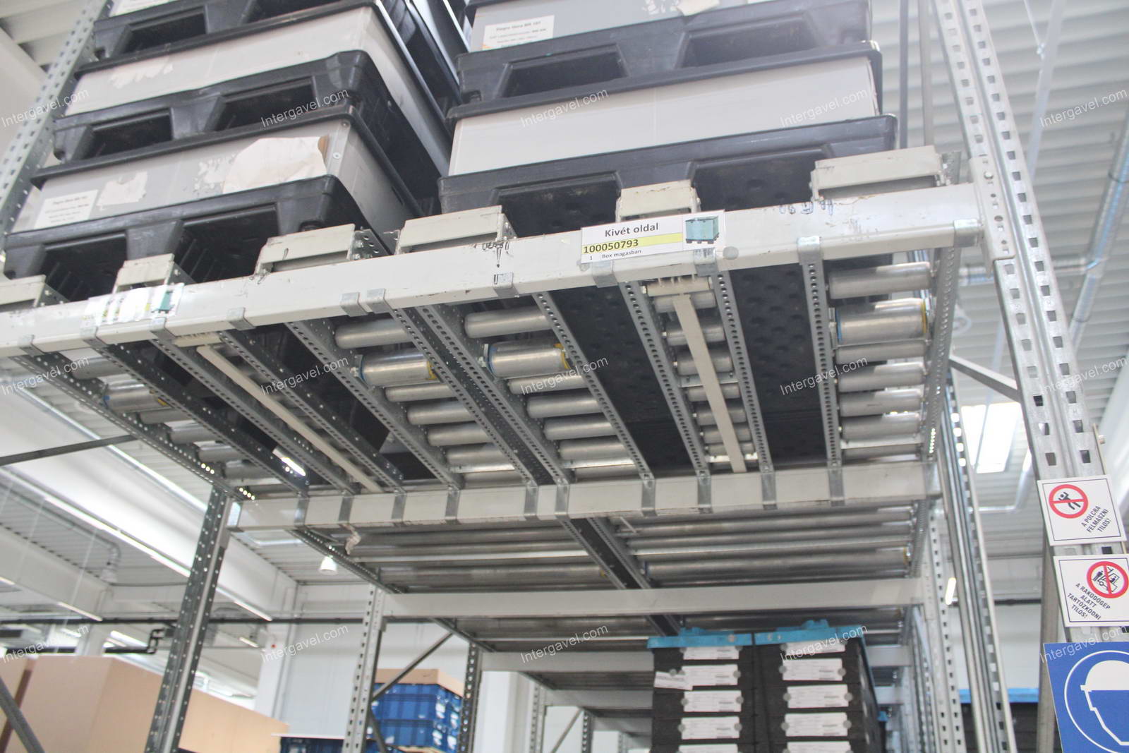 Görgős átfutó állvány 9