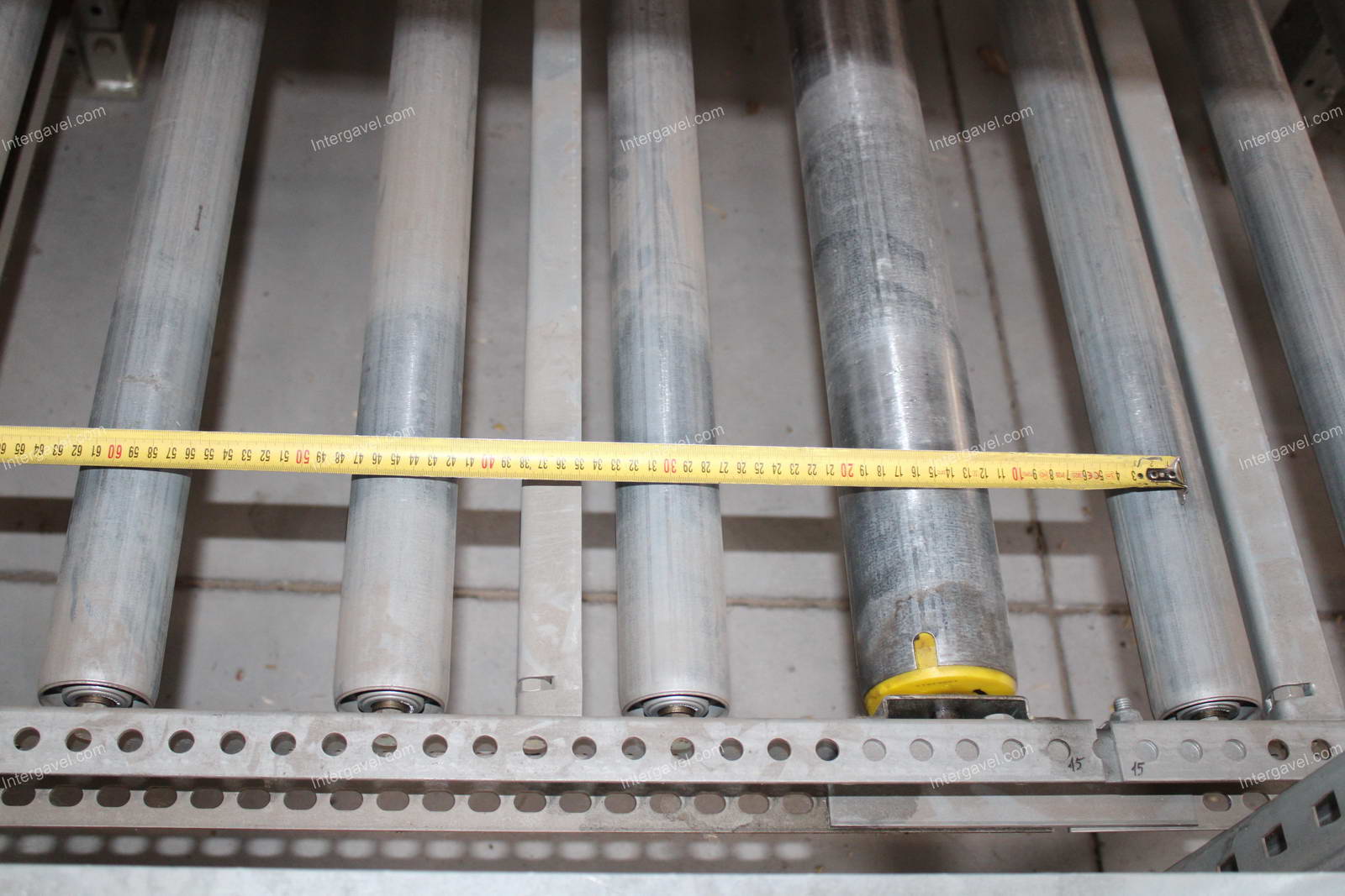 Görgős átfutó állvány 22