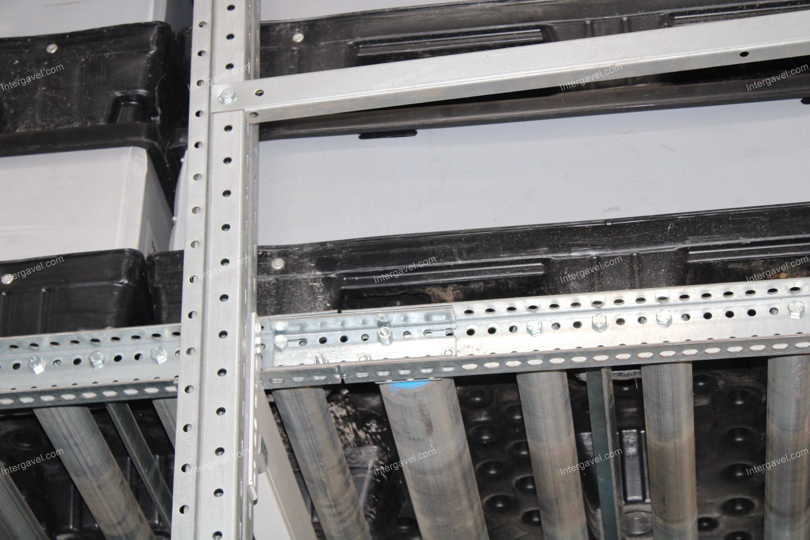 Görgős átfutó állvány 35