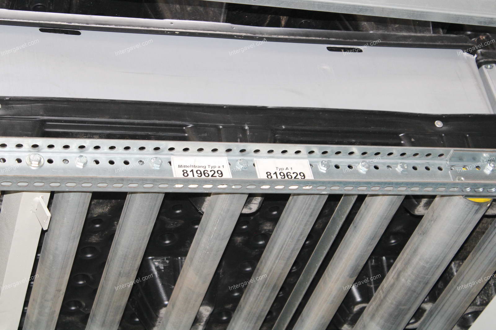 Görgős átfutó állvány 36