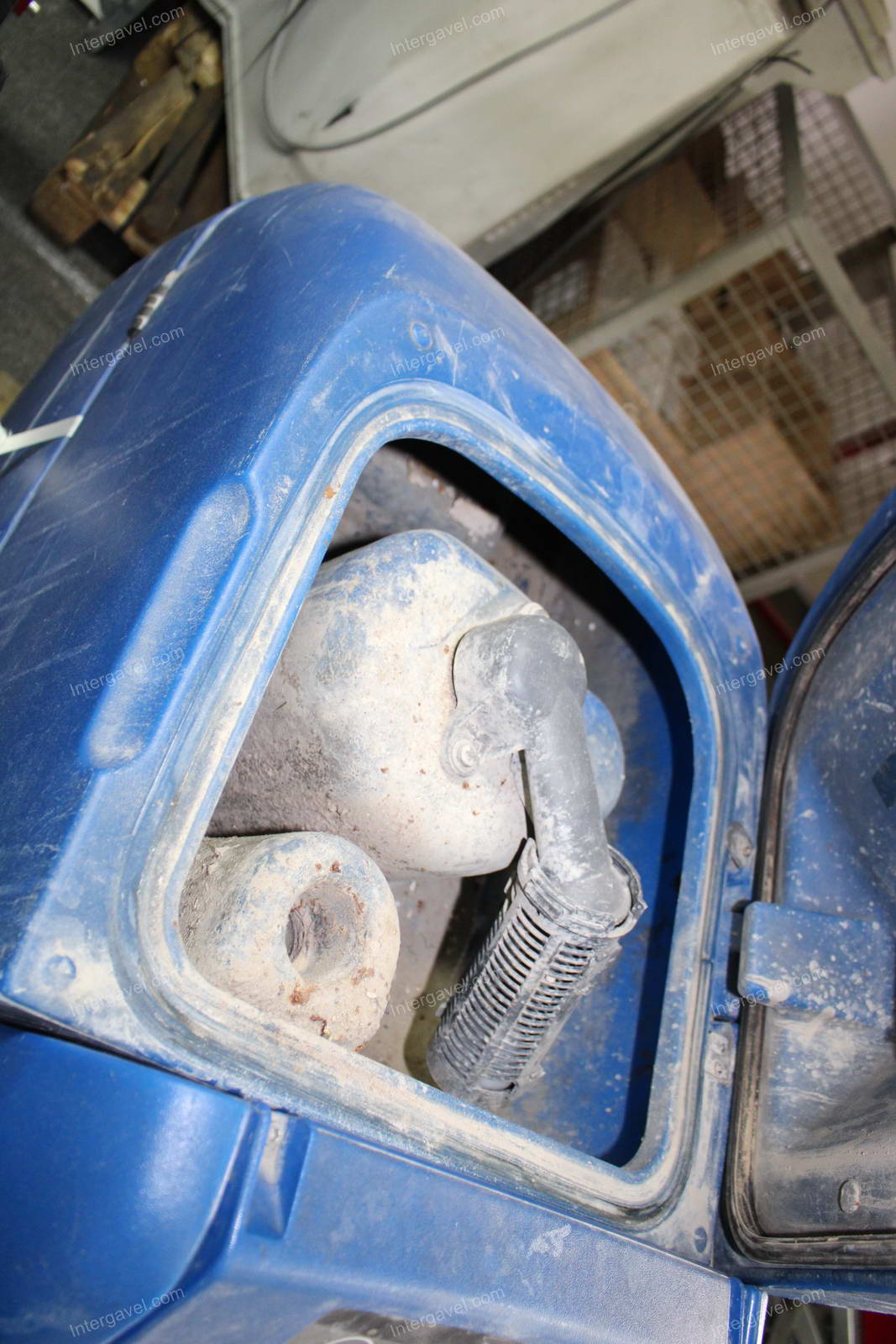 Padlósúroló gép 11