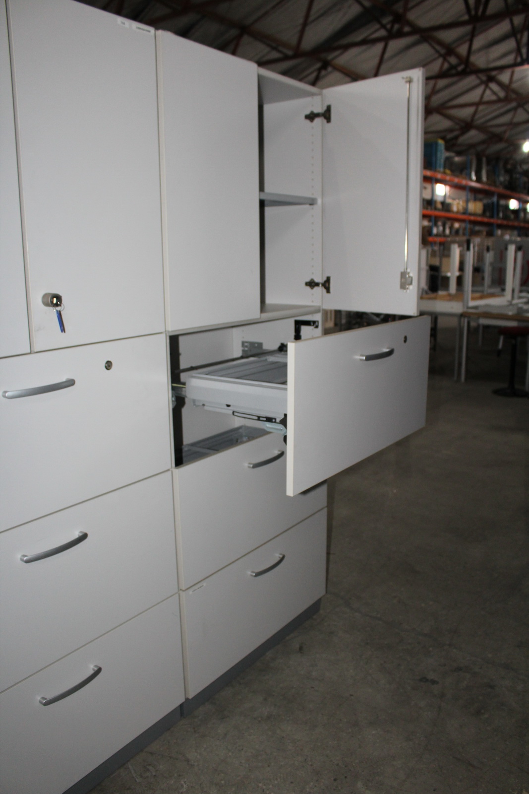 Szekrény (szürke) 5