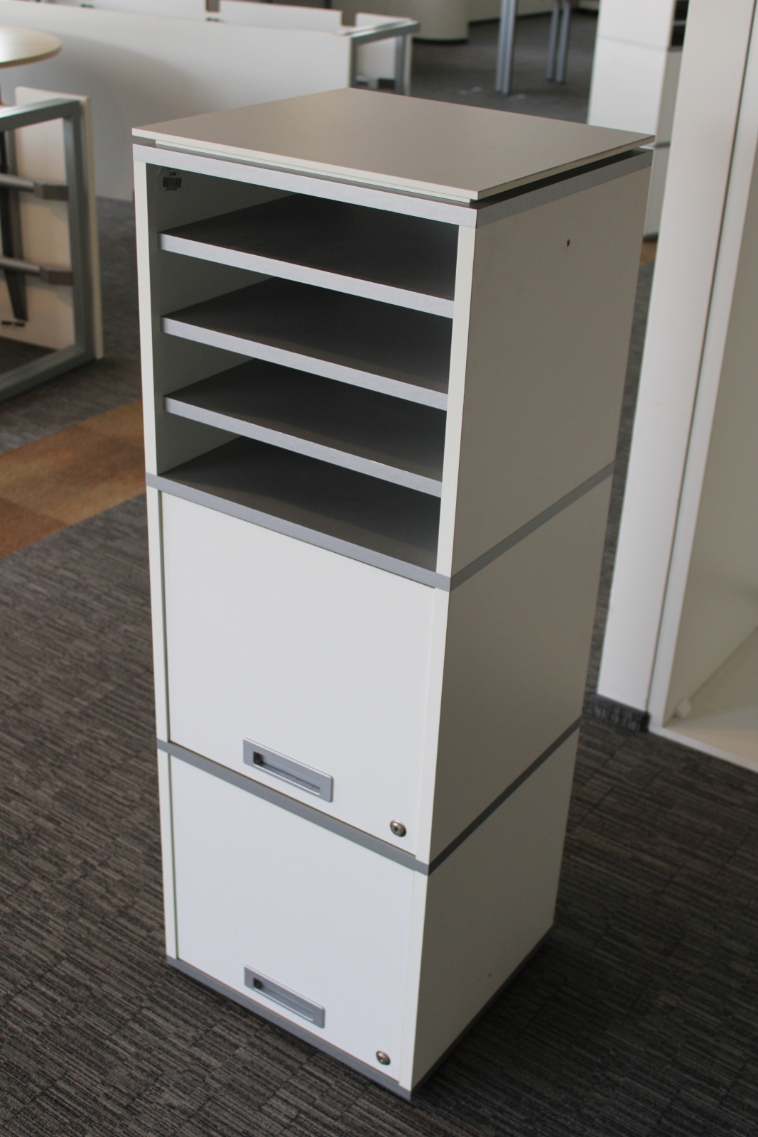 Irattartó szekrény keskeny 2