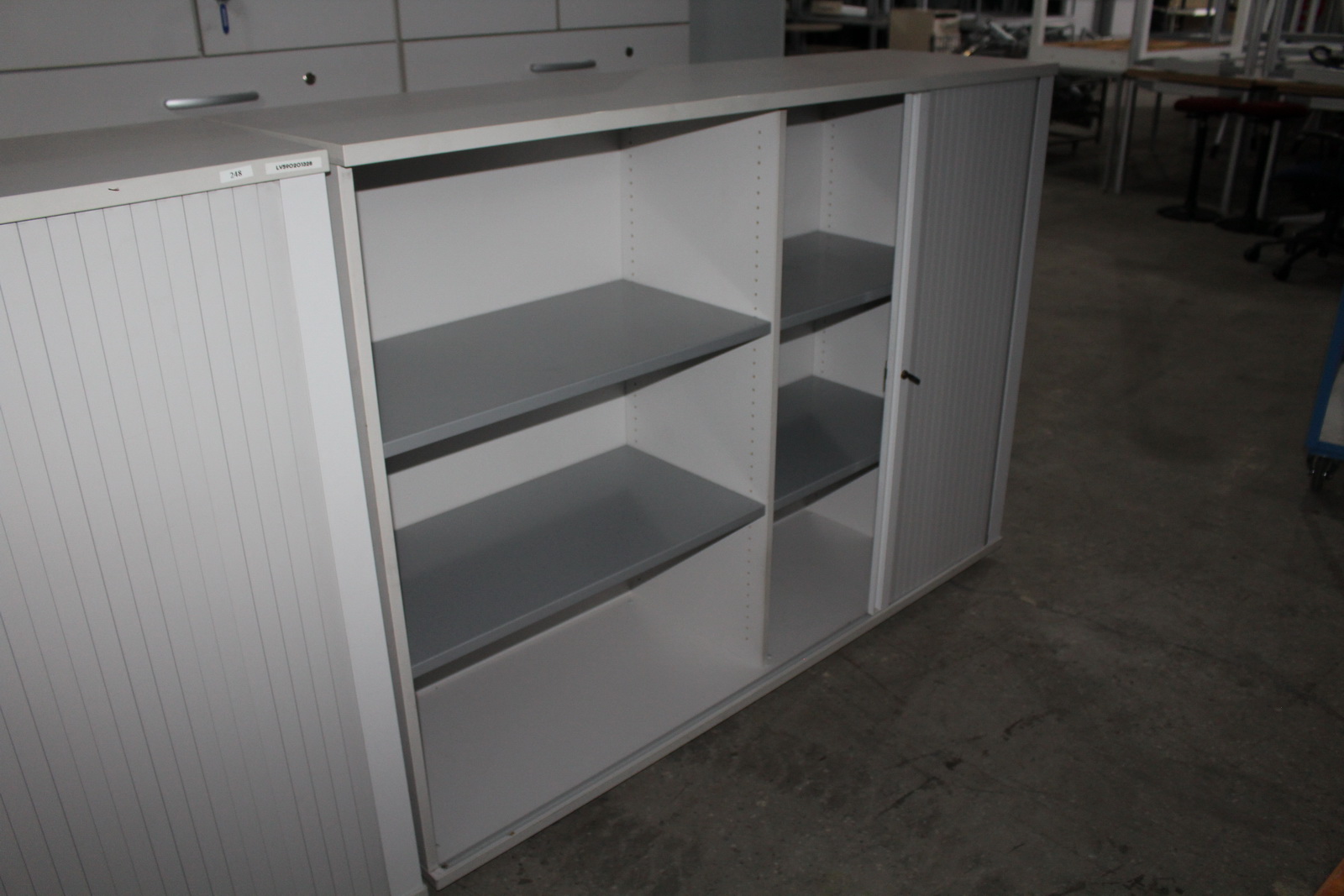 Szekrények (redőnyös ajtóval) 3