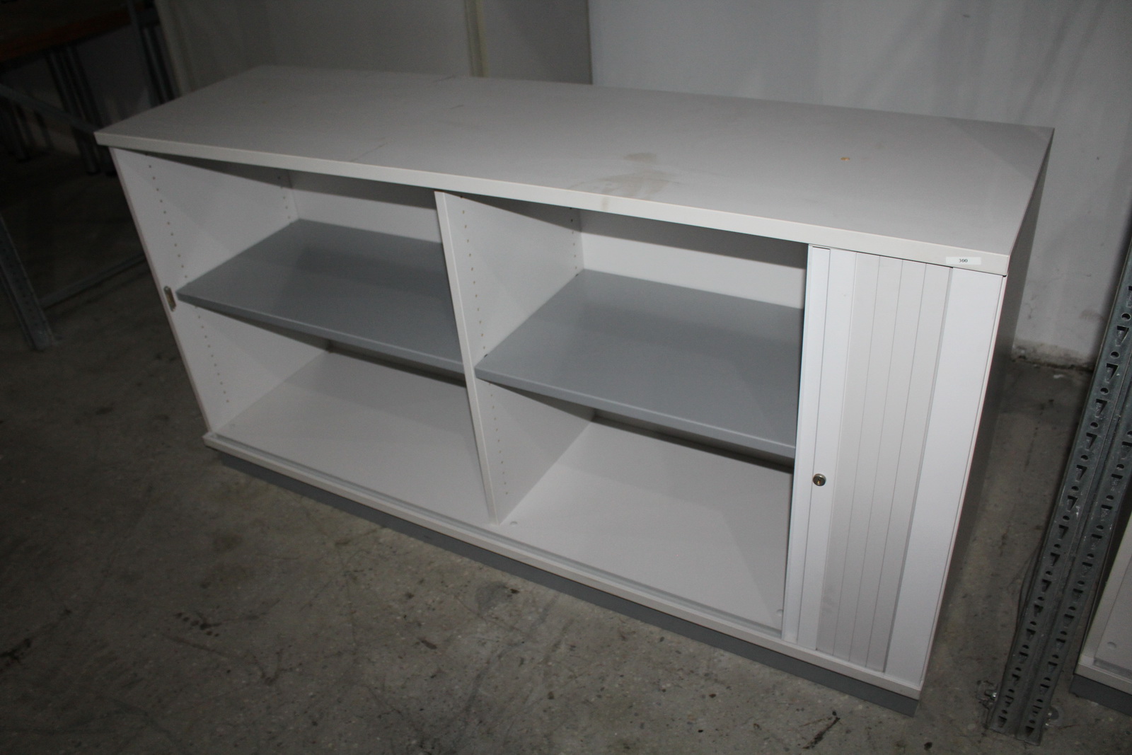 Szekrények (redőnyös ajtóval) 10