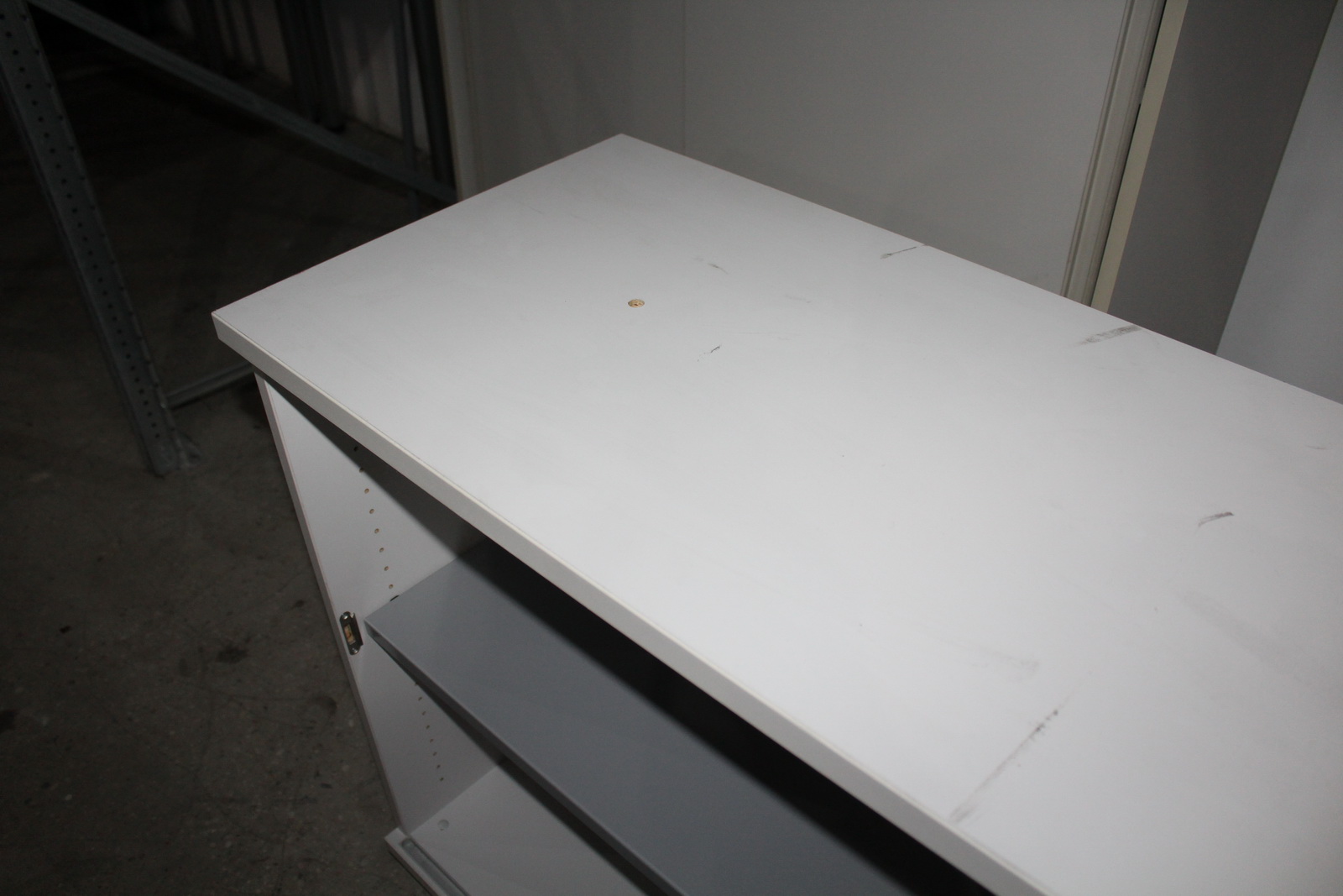 Szekrények (redőnyös ajtóval) 12