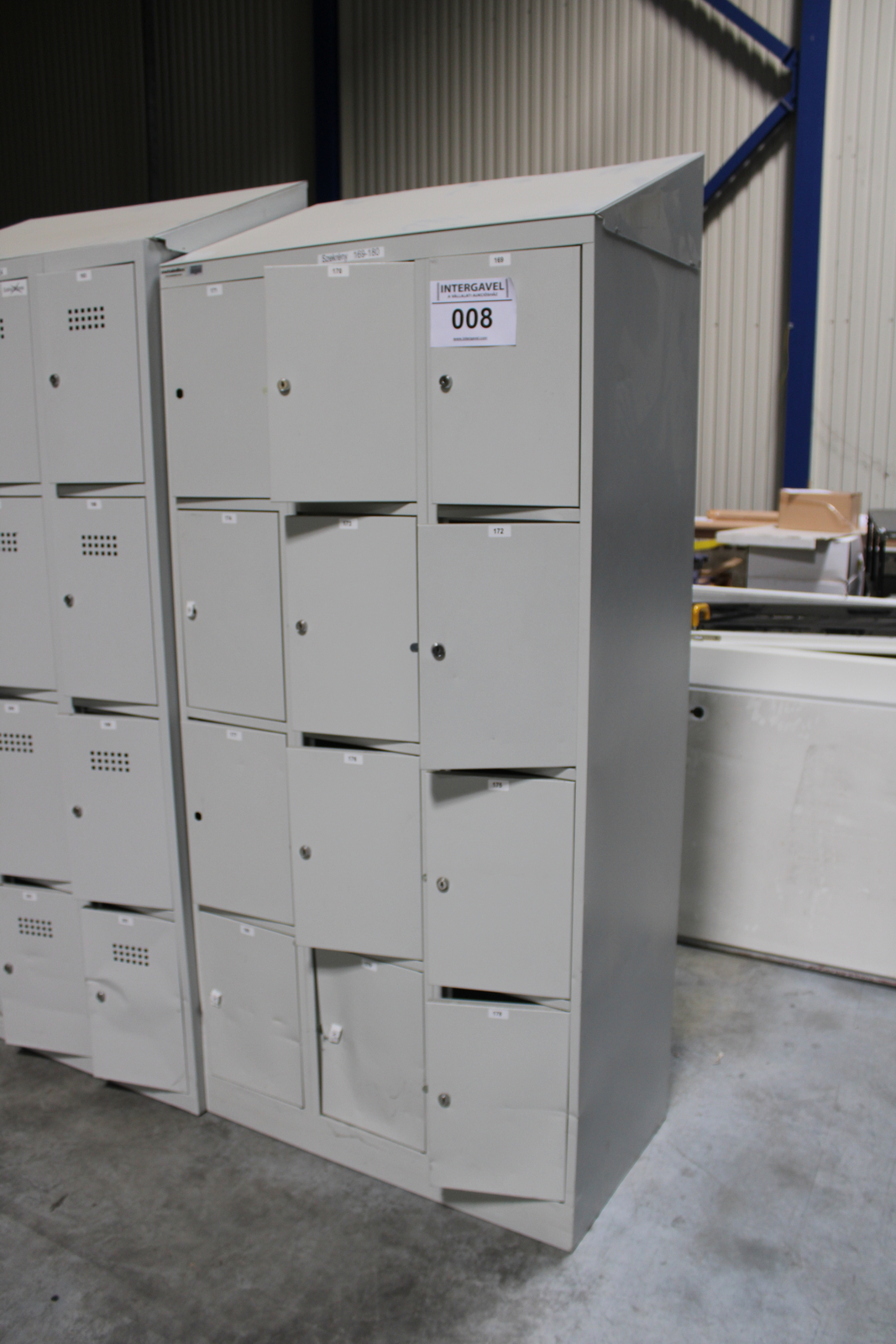 Öltözőszekrény és értékmegőrző szekrények 2