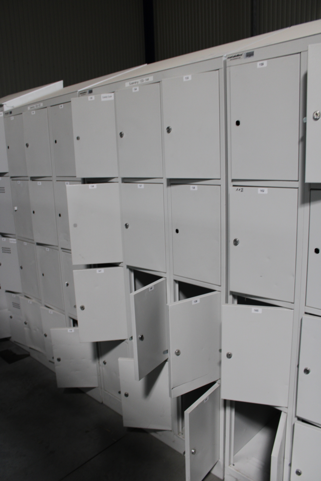 Öltözőszekrény és értékmegőrző szekrények 5