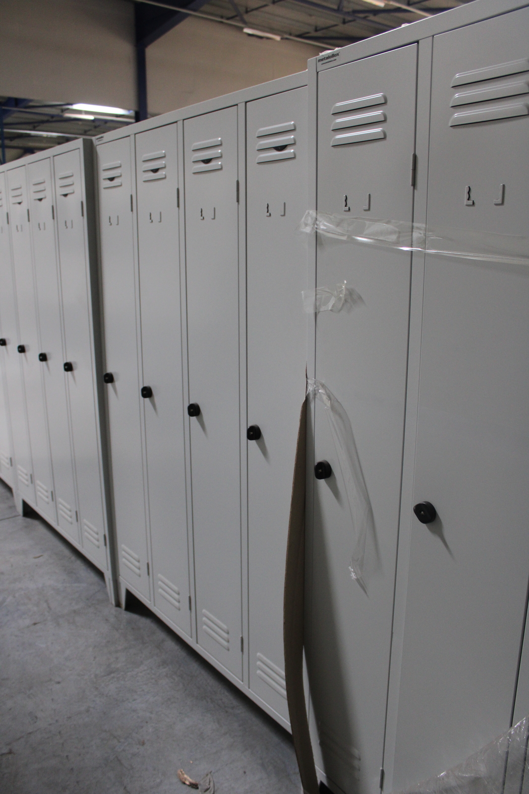 Öltözőszekrény és értékmegőrző szekrények 16