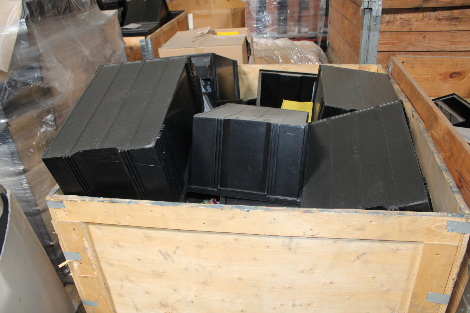 Vegyes tárolóboxok és láda 6