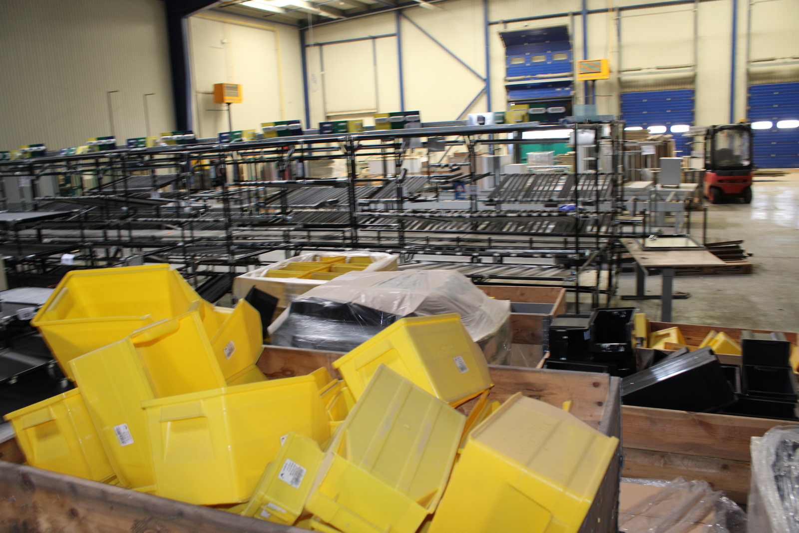 Vegyes tárolóboxok és láda 17