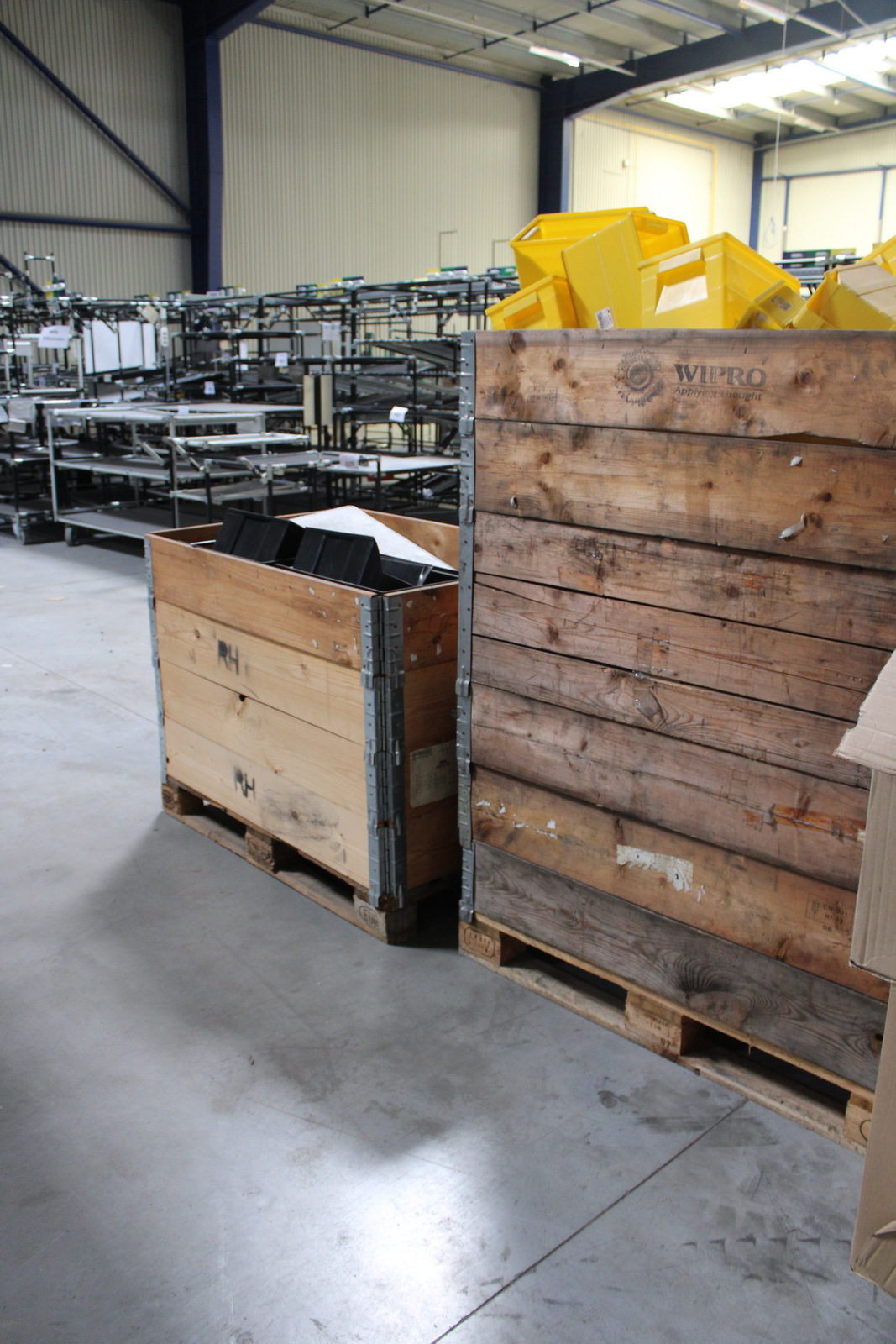 Vegyes tárolóboxok és láda 19