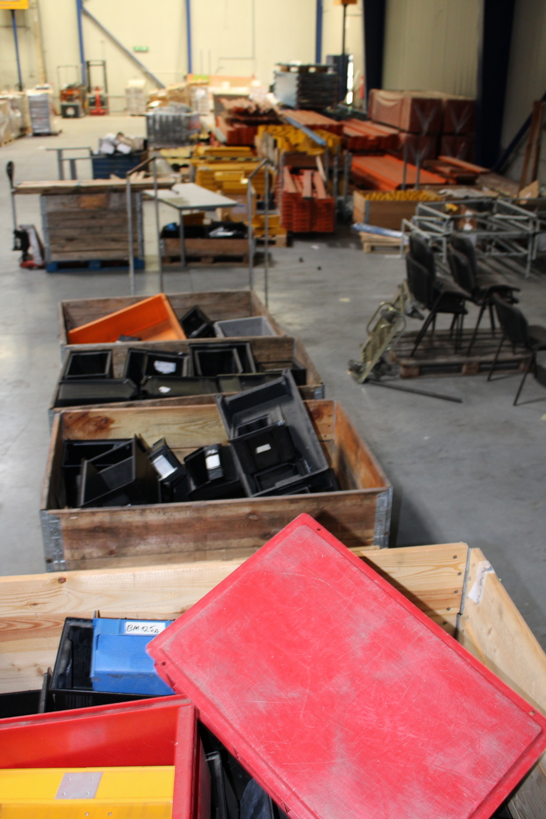 Vegyes tárolóboxok és láda 12