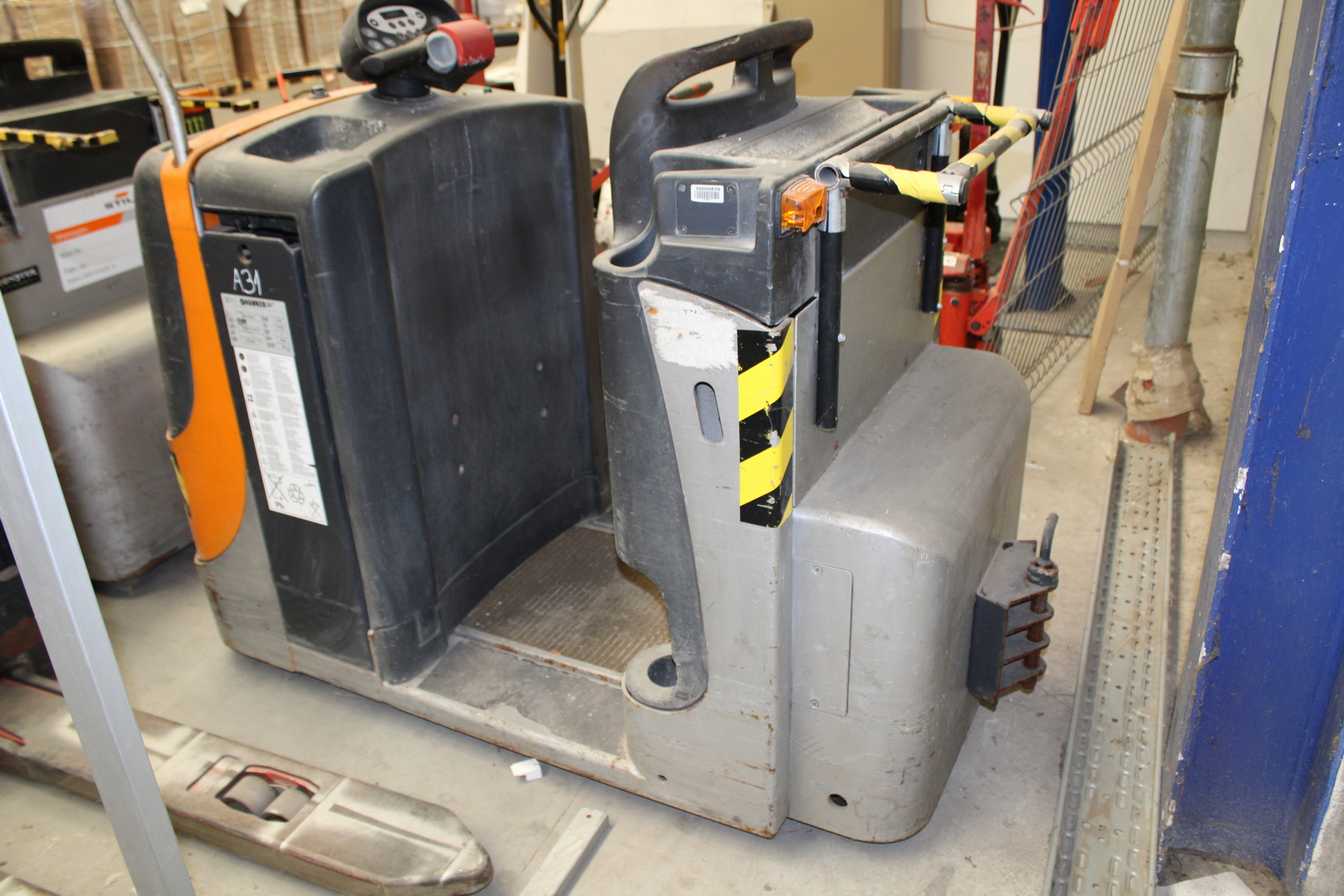 Vontató targonca 12