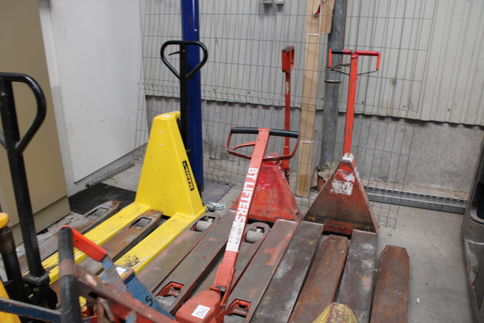 Kézi hidraulikus raklapemelő 8