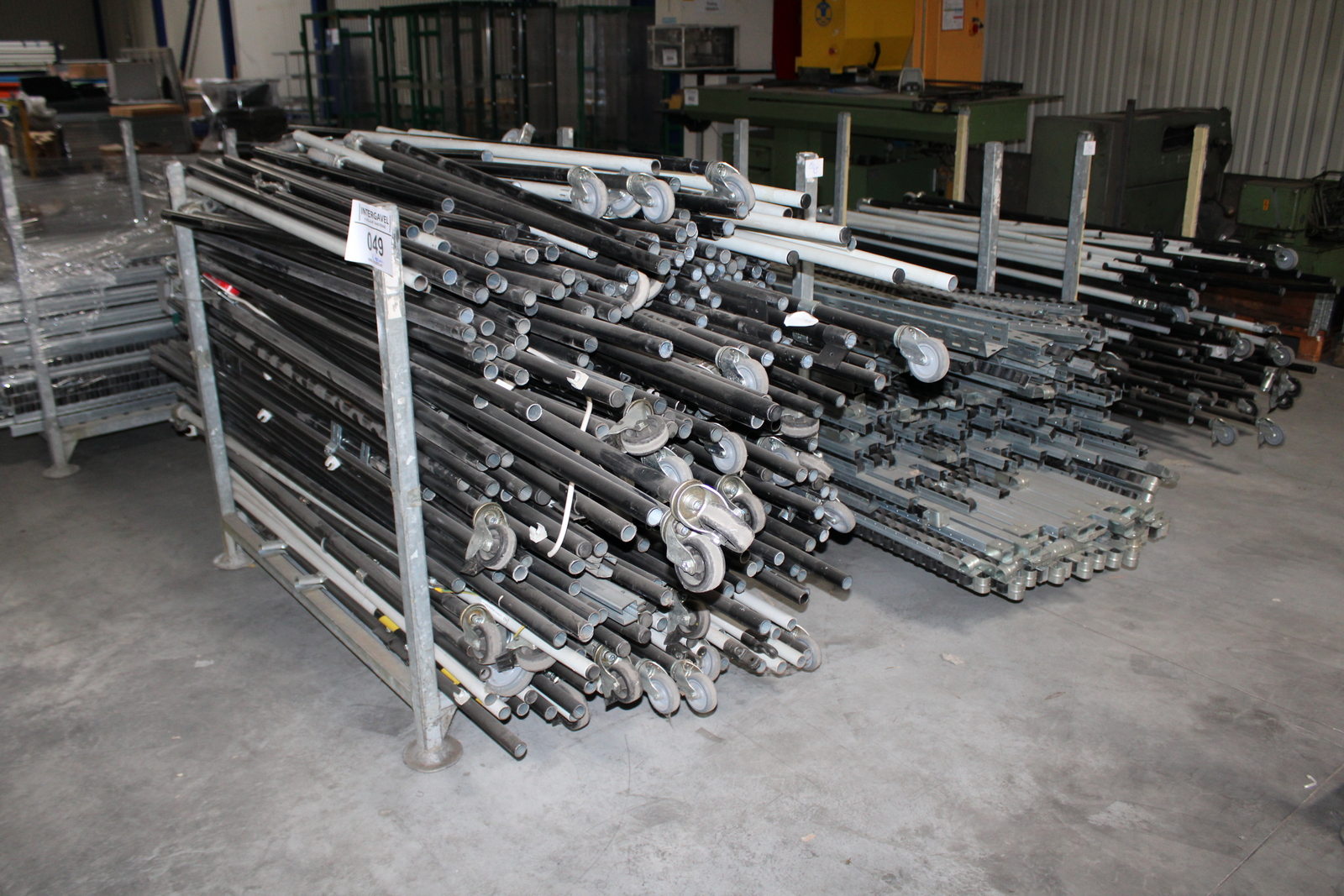 Vegyes görgősorok, csövek ( szerelőállomás elemei) 3