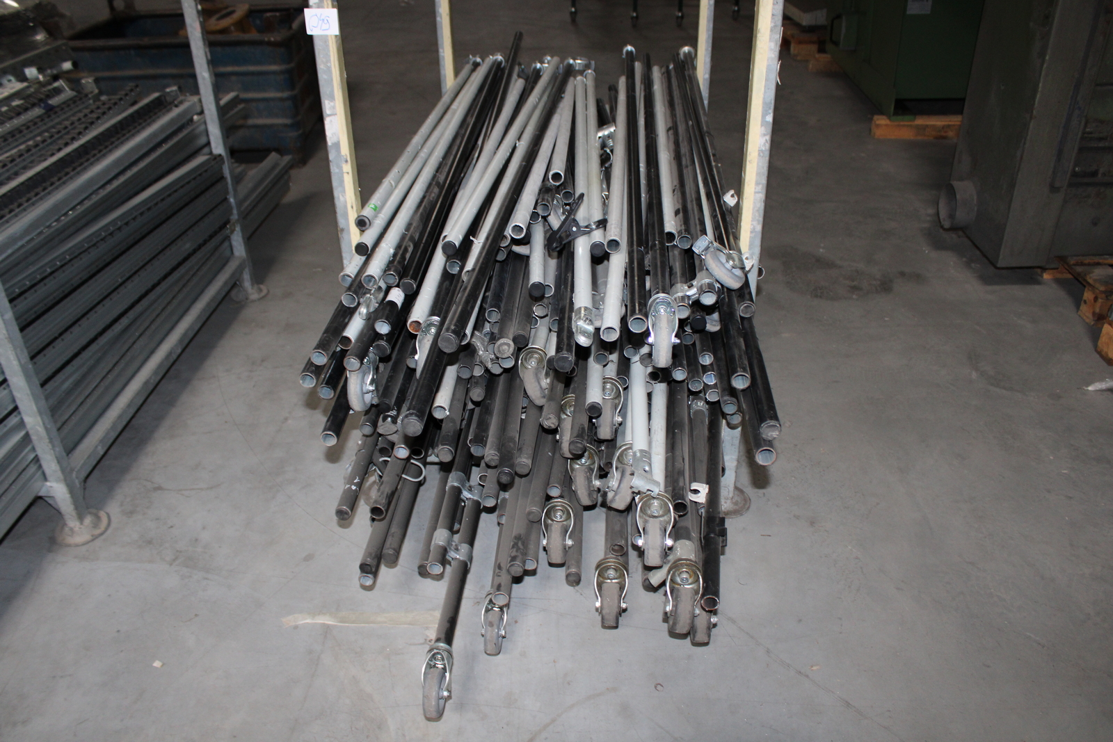 Vegyes görgősorok, csövek ( szerelőállomás elemei) 7