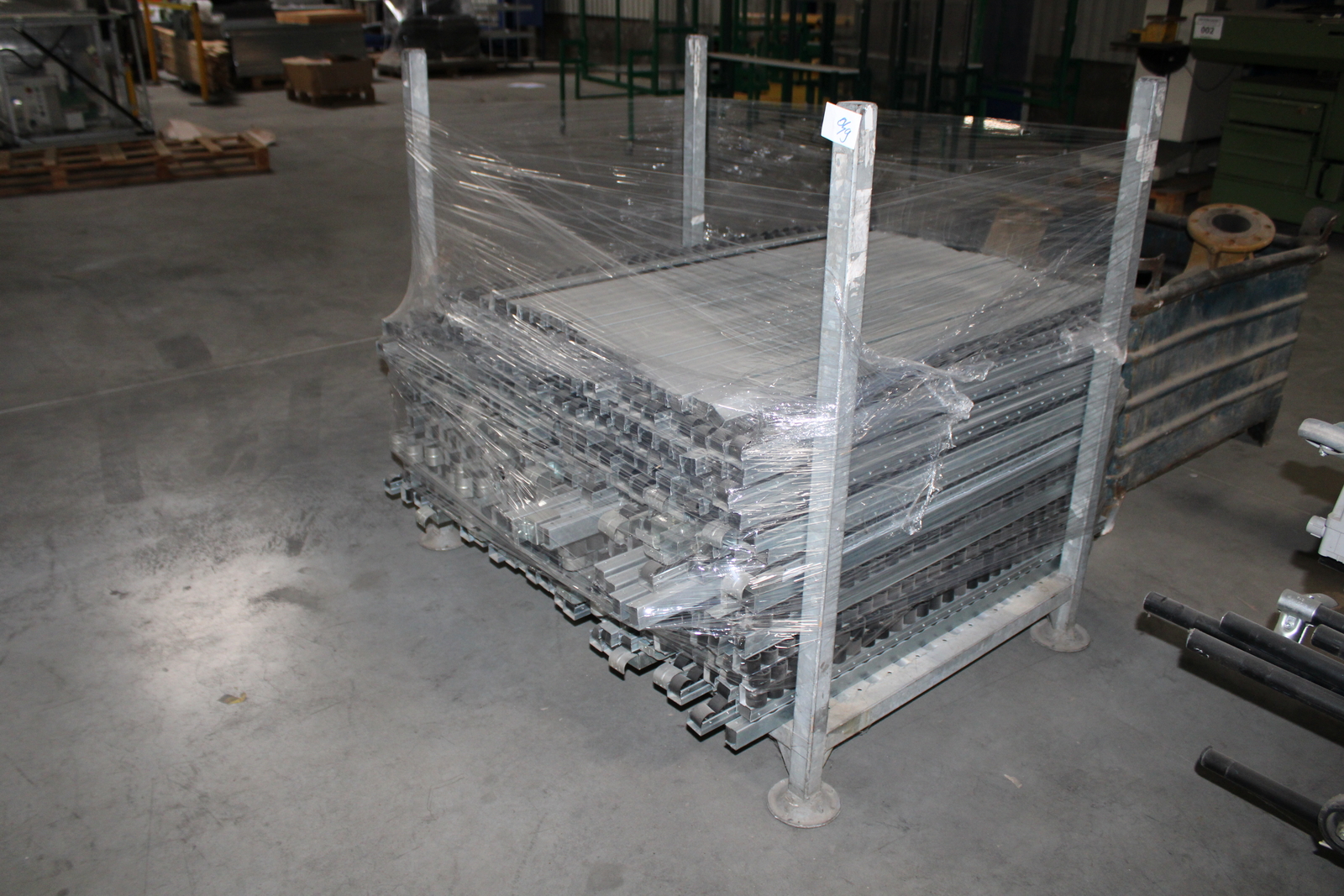 Vegyes görgősorok, csövek ( szerelőállomás elemei) 11